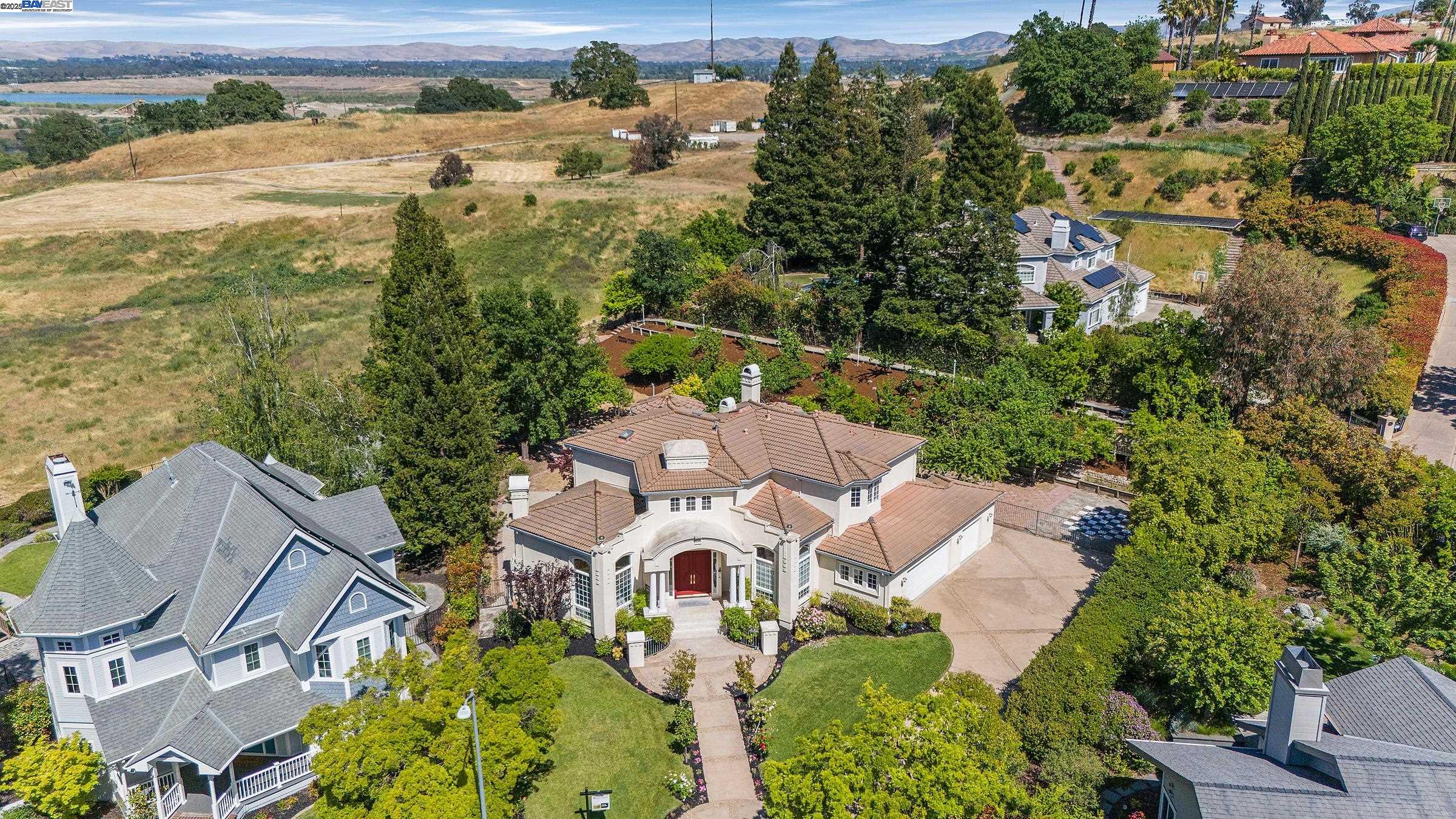 Detail Gallery Image 50 of 57 For 726 Foxbrough Place, Pleasanton,  CA 94566 - 4 Beds | 3/1 Baths