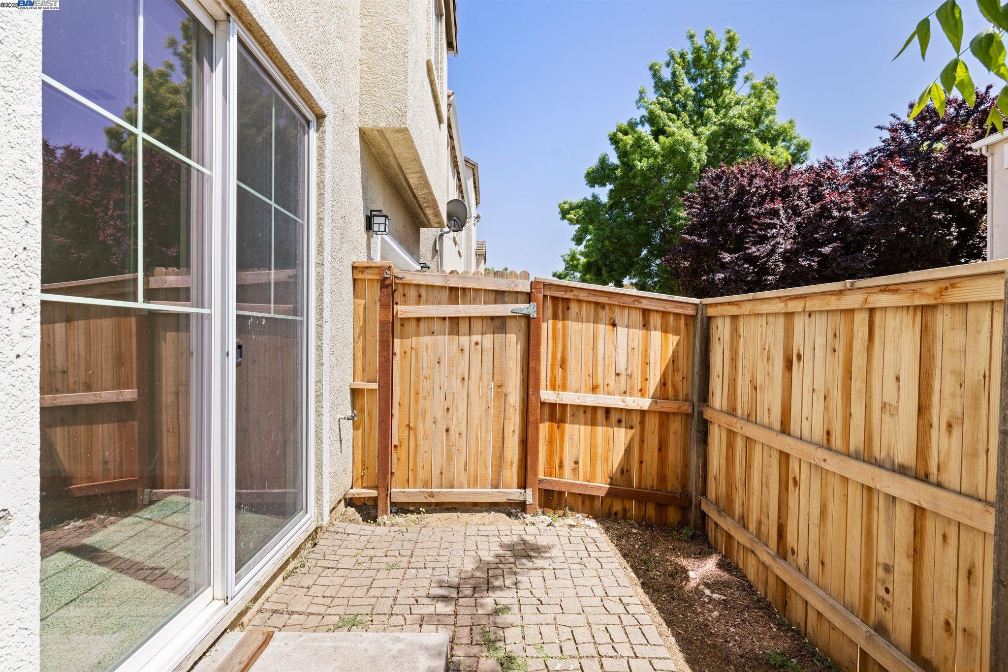 Detail Gallery Image 14 of 28 For 1522 Cat Tail Dr, Stockton,  CA 95204 - 4 Beds | 2/1 Baths