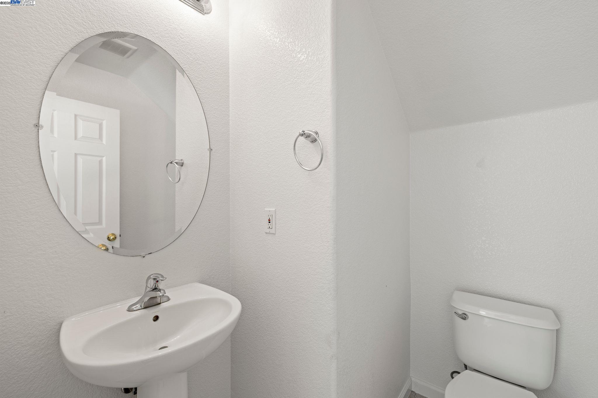 Detail Gallery Image 15 of 28 For 1522 Cat Tail Dr, Stockton,  CA 95204 - 4 Beds | 2/1 Baths