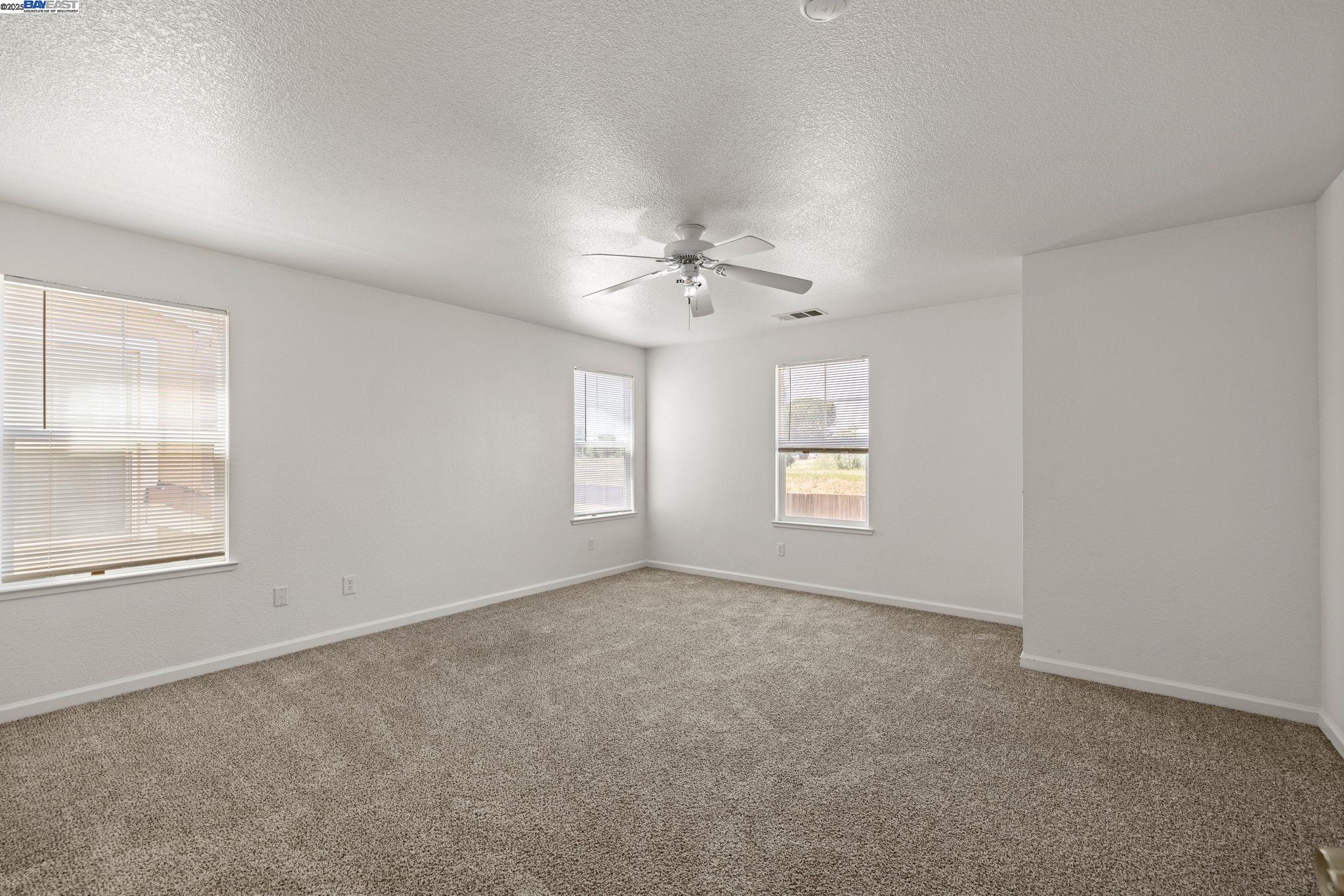 Detail Gallery Image 20 of 28 For 1522 Cat Tail Dr, Stockton,  CA 95204 - 4 Beds | 2/1 Baths