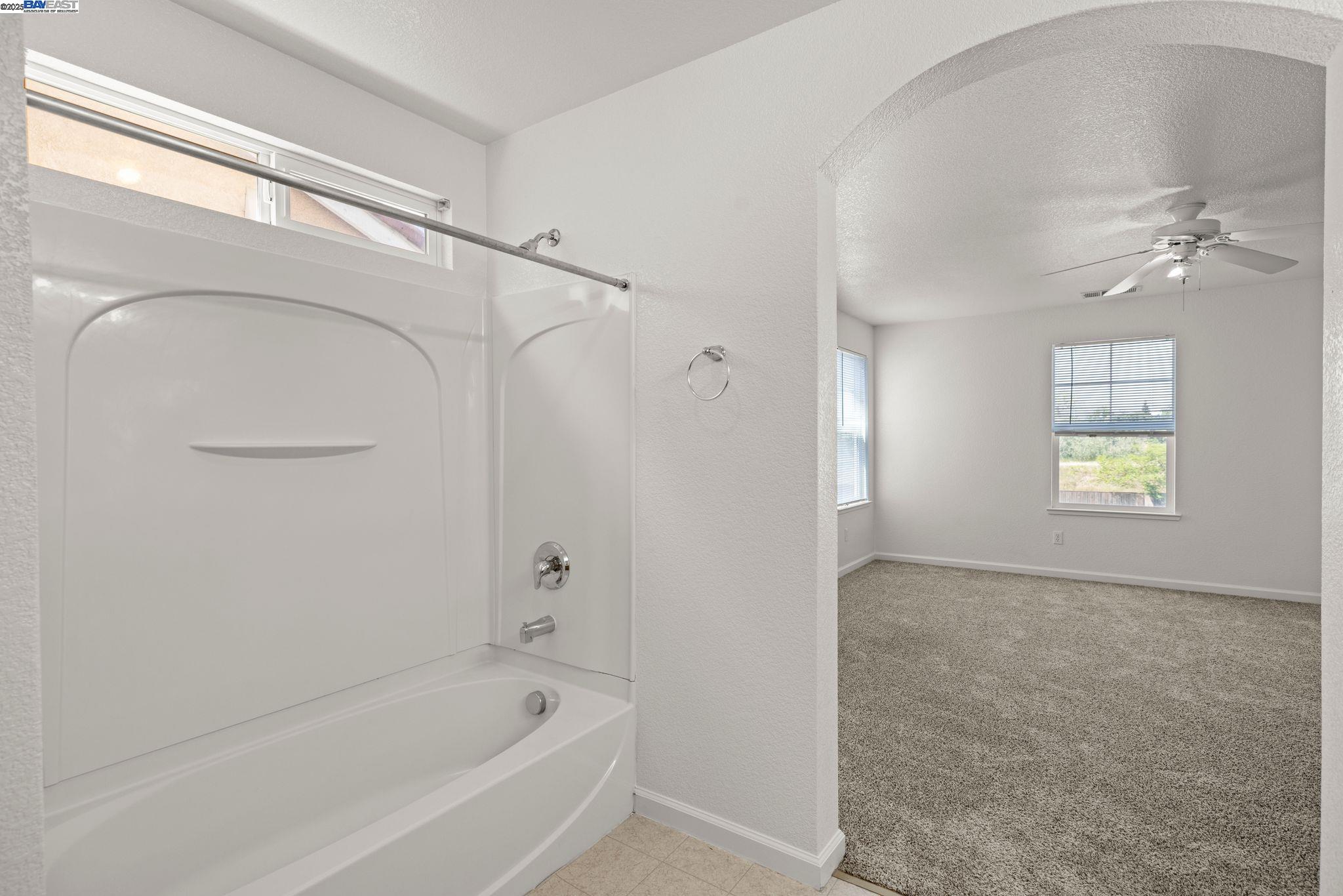 Detail Gallery Image 26 of 28 For 1522 Cat Tail Dr, Stockton,  CA 95204 - 4 Beds | 2/1 Baths