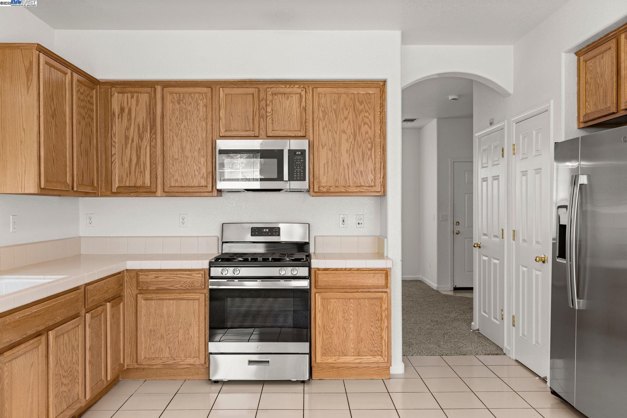 Detail Gallery Image 8 of 28 For 1522 Cat Tail Dr, Stockton,  CA 95204 - 4 Beds | 2/1 Baths