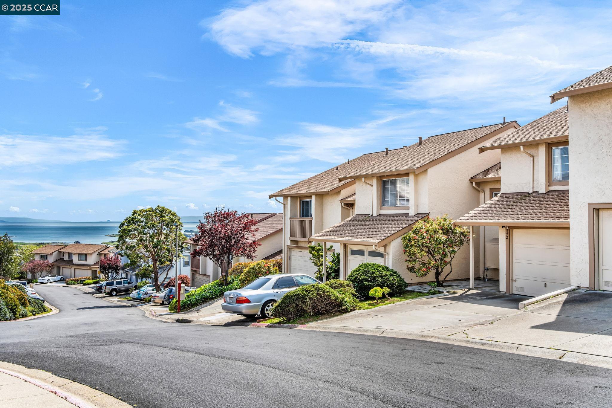 Detail Gallery Image 2 of 56 For 392 Bayview Circle, San Francisco,  CA 94124 - 2 Beds | 2 Baths