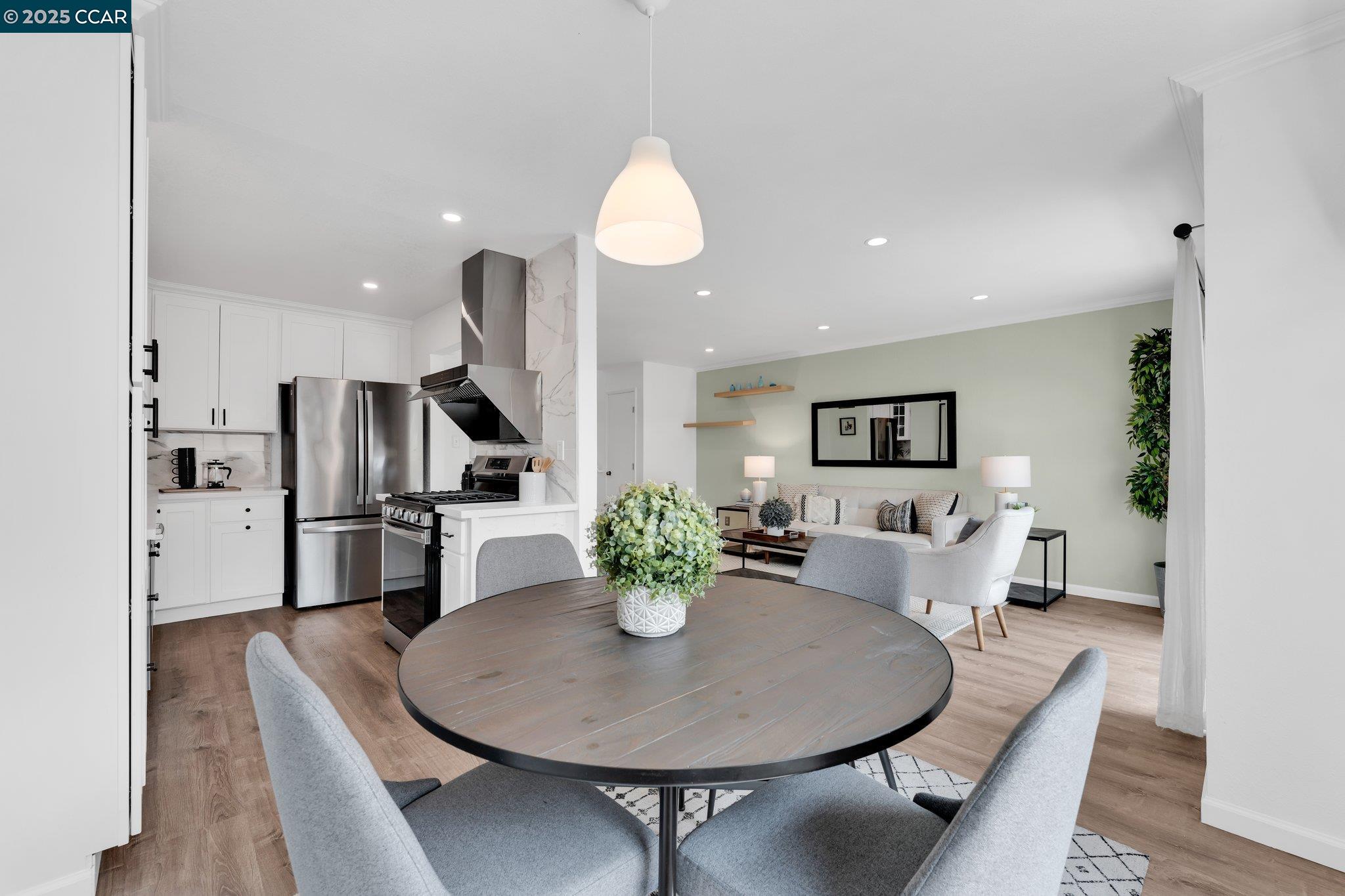 Detail Gallery Image 10 of 56 For 392 Bayview Circle, San Francisco,  CA 94124 - 2 Beds | 2 Baths