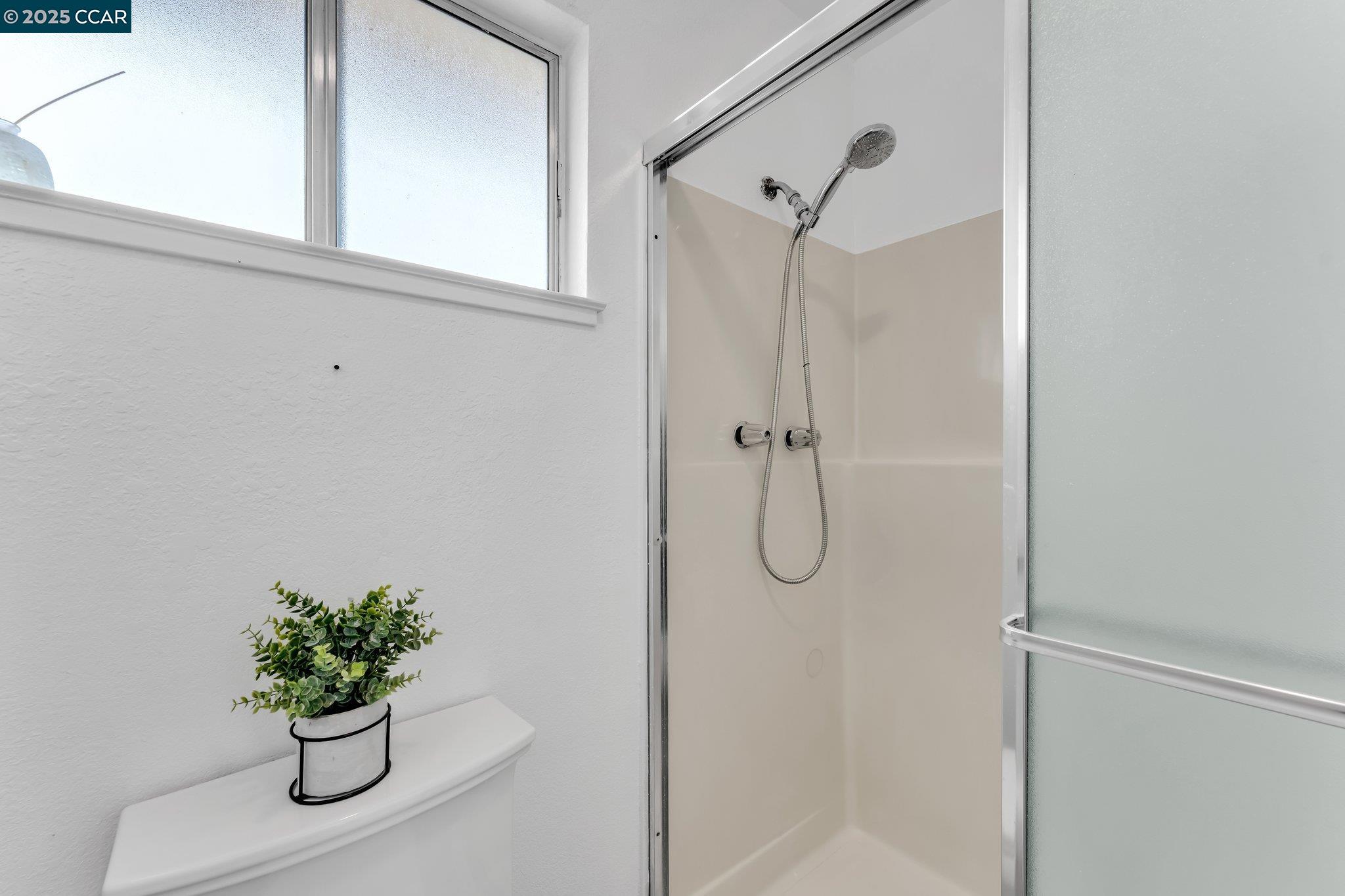 Detail Gallery Image 25 of 56 For 392 Bayview Circle, San Francisco,  CA 94124 - 2 Beds | 2 Baths