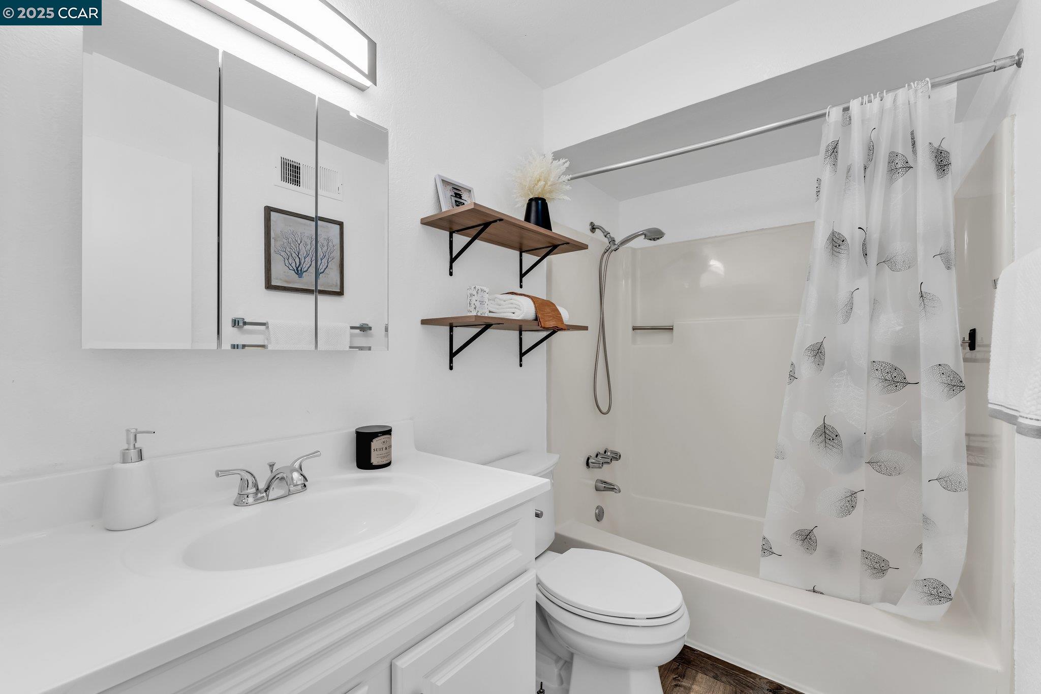 Detail Gallery Image 26 of 56 For 392 Bayview Circle, San Francisco,  CA 94124 - 2 Beds | 2 Baths