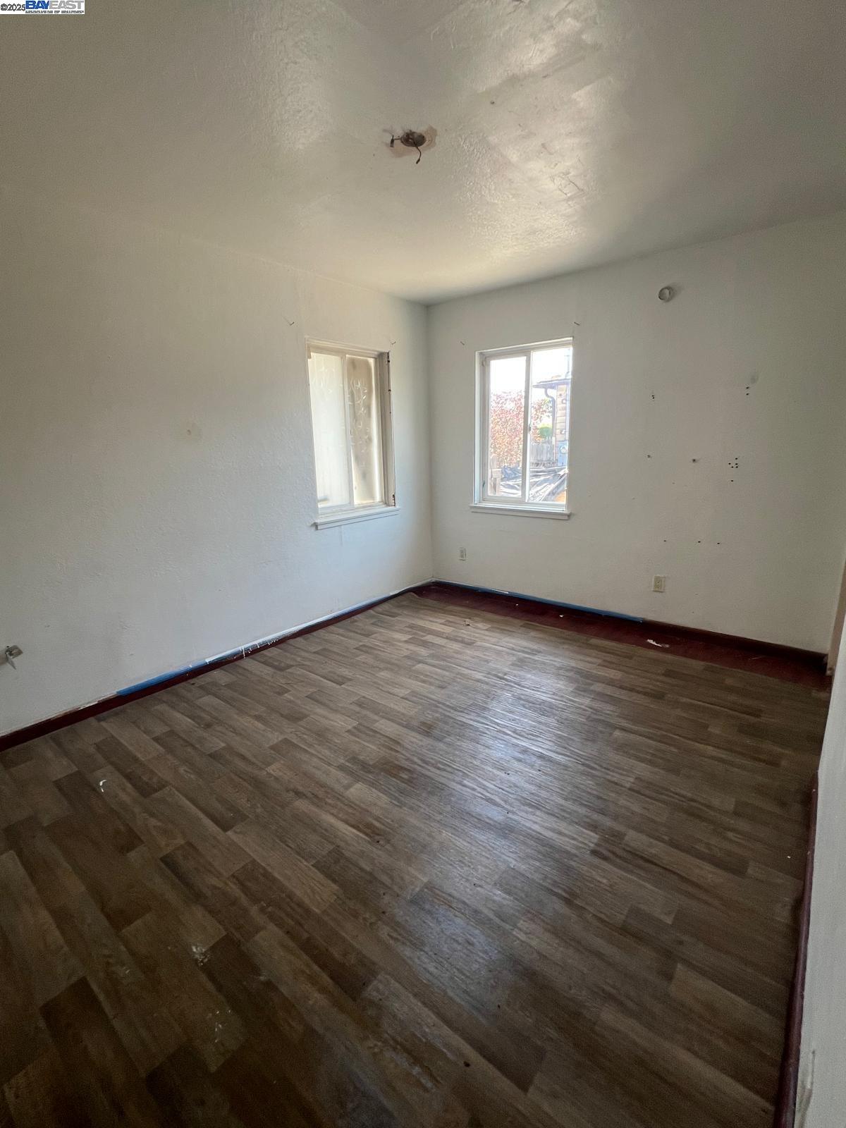 9709 Coral Rd, Oakland, California 94603, 3 Bedrooms Bedrooms, 5 Rooms Rooms,1 BathroomBathrooms,Residential,For Sale,9709 Coral Rd,41095740