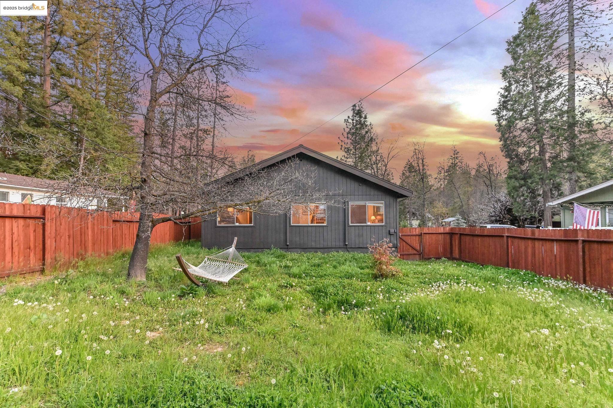 Detail Gallery Image 11 of 58 For 18686 Motherlode Dr, Twain Harte,  CA 95383 - 3 Beds | 2 Baths