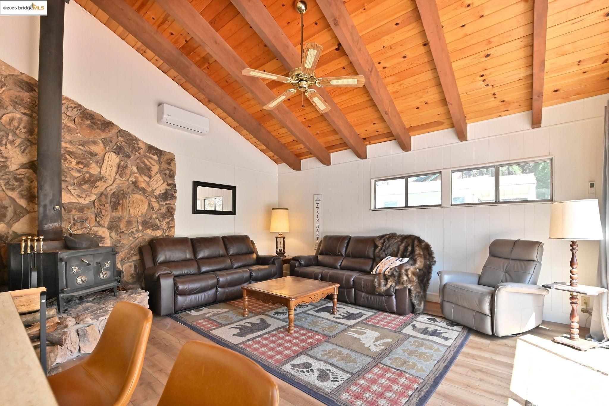 Detail Gallery Image 17 of 58 For 18686 Motherlode Dr, Twain Harte,  CA 95383 - 3 Beds | 2 Baths