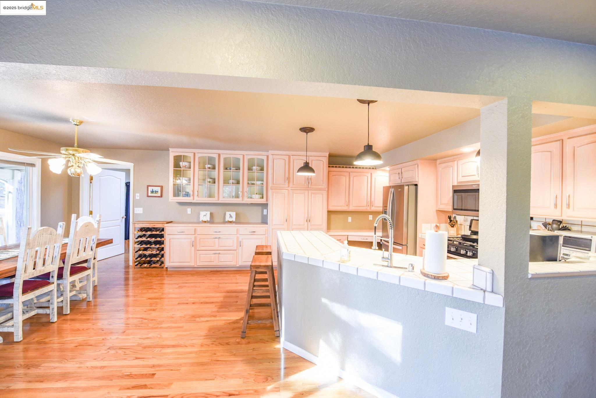 Detail Gallery Image 13 of 60 For 19899 Sunrise Dr, Twain Harte,  CA 95383 - 3 Beds | 2 Baths