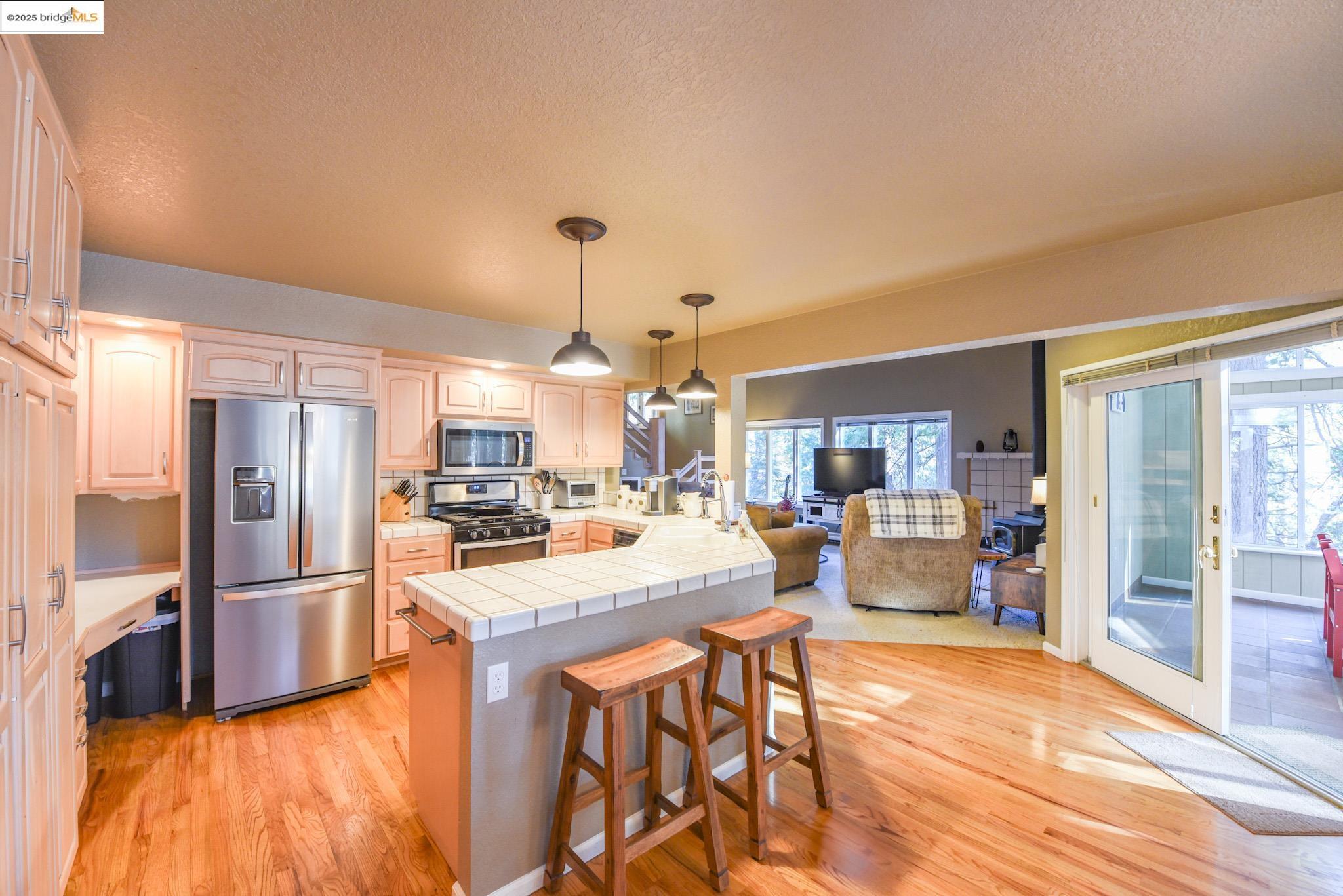 Detail Gallery Image 14 of 60 For 19899 Sunrise Dr, Twain Harte,  CA 95383 - 3 Beds | 2 Baths