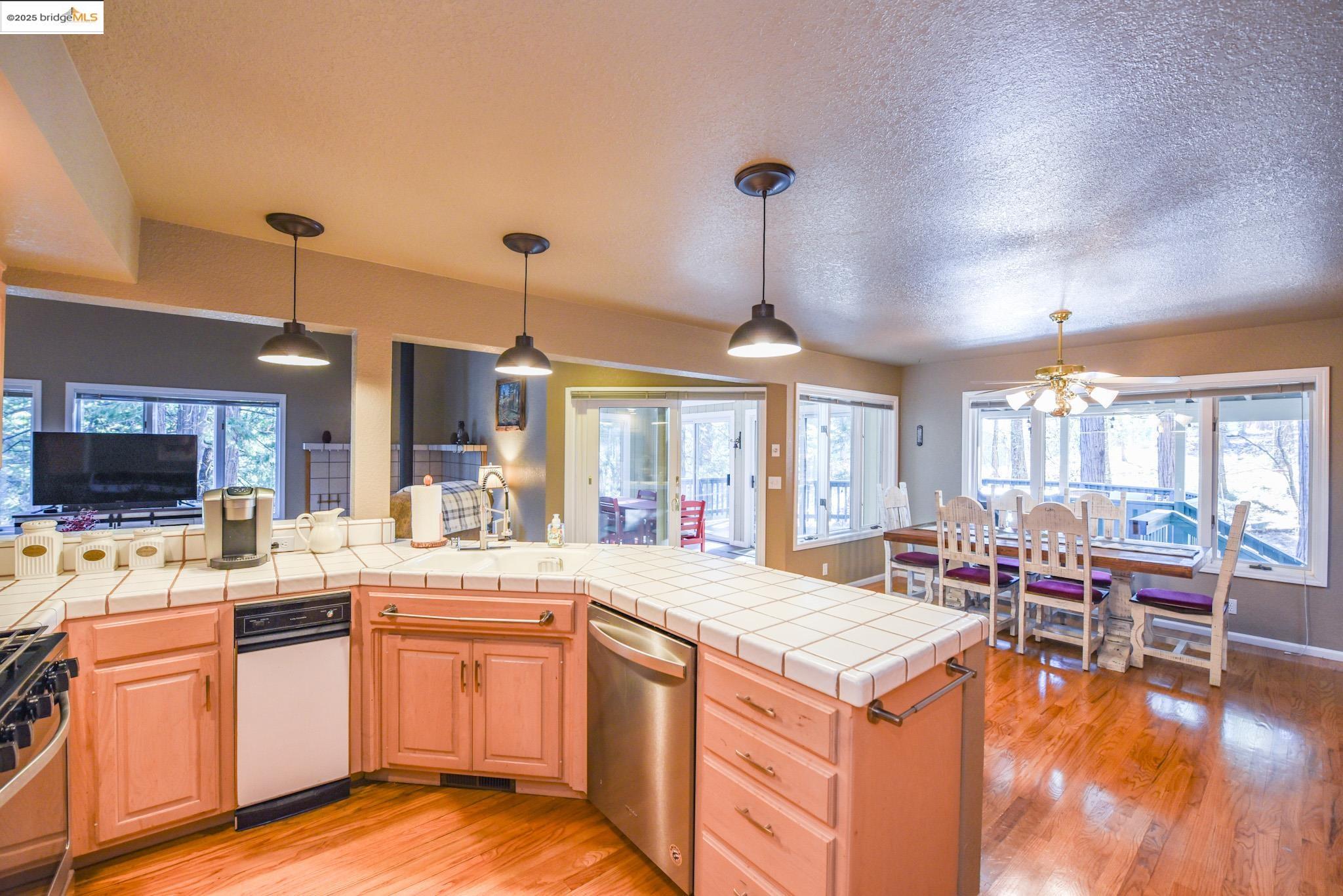 Detail Gallery Image 15 of 60 For 19899 Sunrise Dr, Twain Harte,  CA 95383 - 3 Beds | 2 Baths