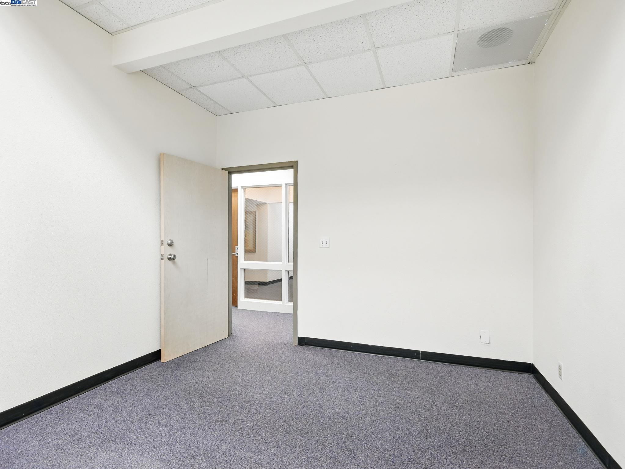 Detail Gallery Image 12 of 14 For , Oakland,  CA 94607 - – Beds | – Baths