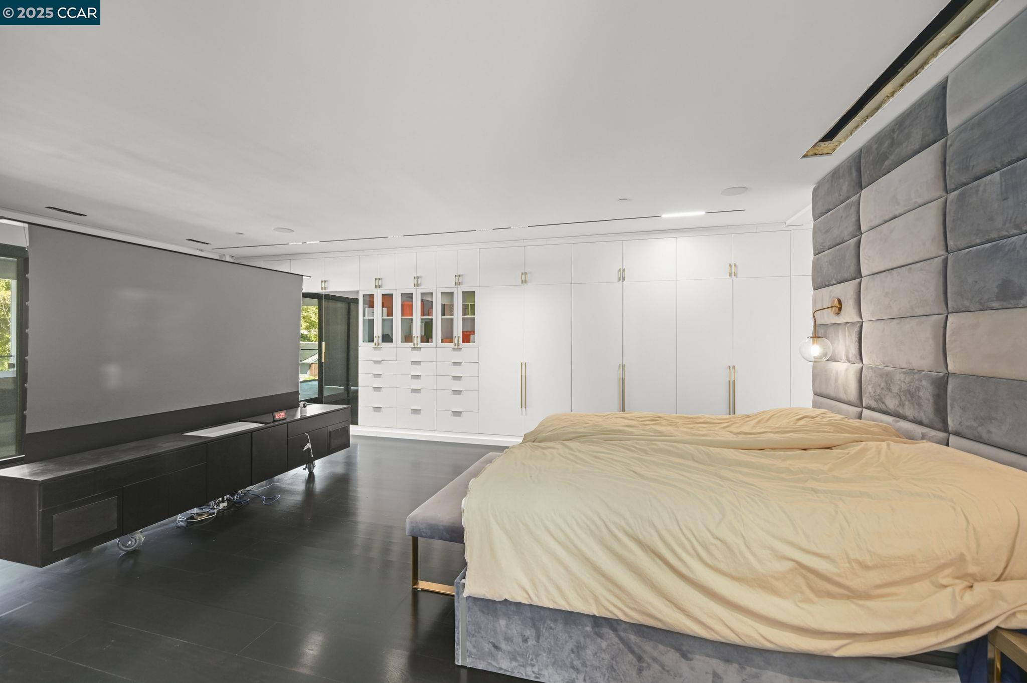 Detail Gallery Image 13 of 39 For Bridge Rd, Walnut Creek,  CA 94595 - 6 Beds | 6/1 Baths