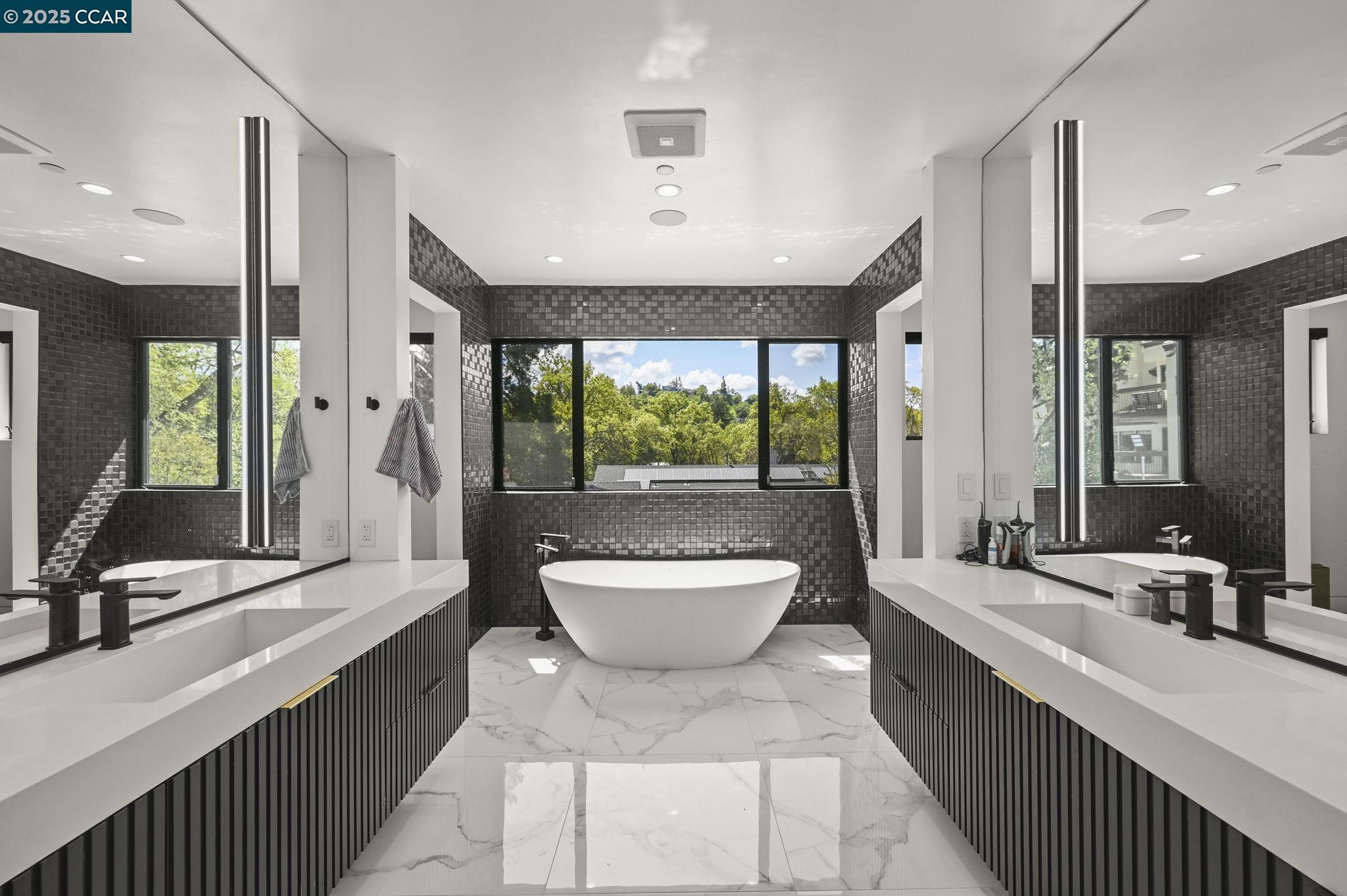 Detail Gallery Image 16 of 39 For Bridge Rd, Walnut Creek,  CA 94595 - 6 Beds | 6/1 Baths