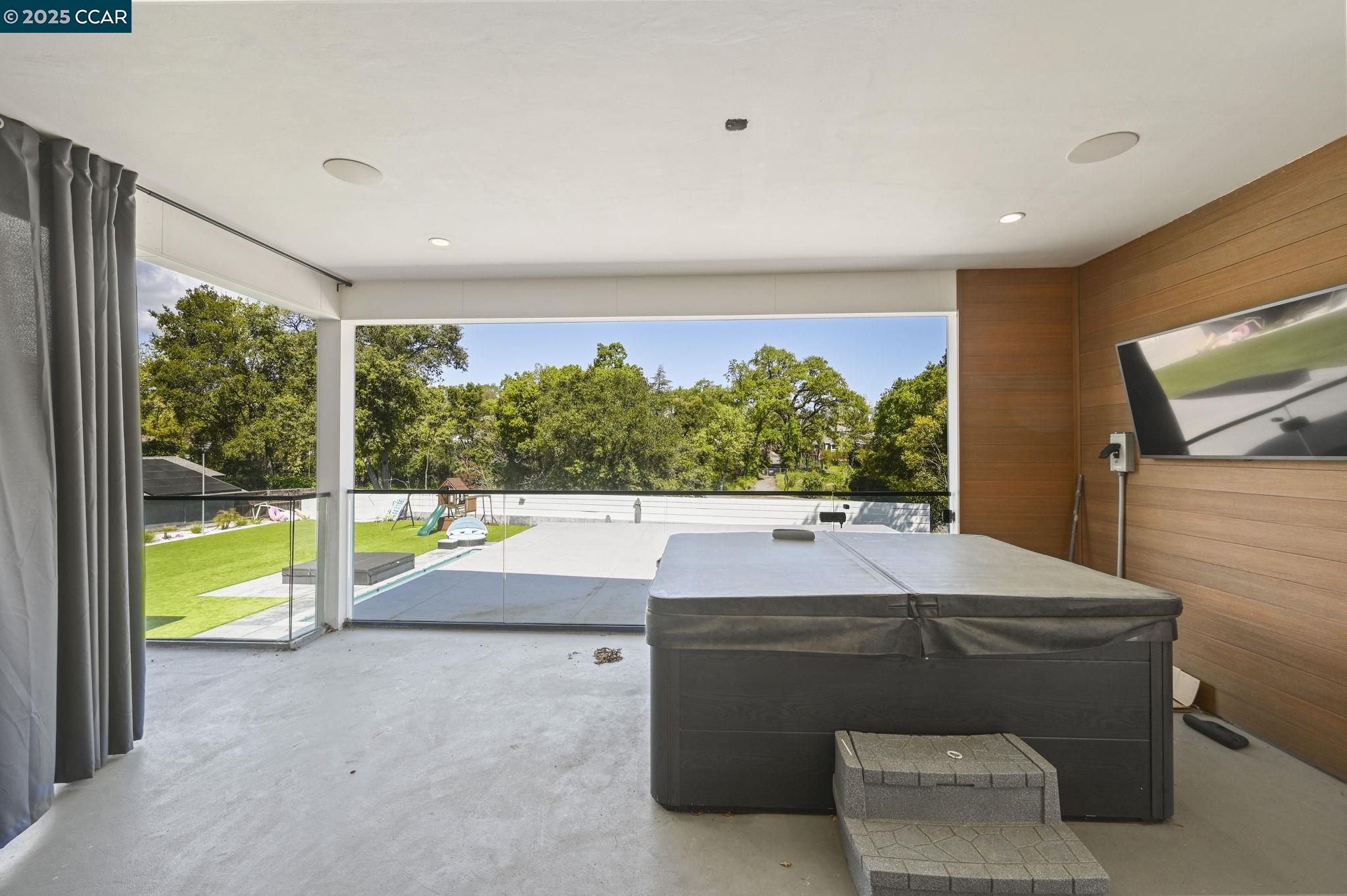 Detail Gallery Image 17 of 39 For Bridge Rd, Walnut Creek,  CA 94595 - 6 Beds | 6/1 Baths