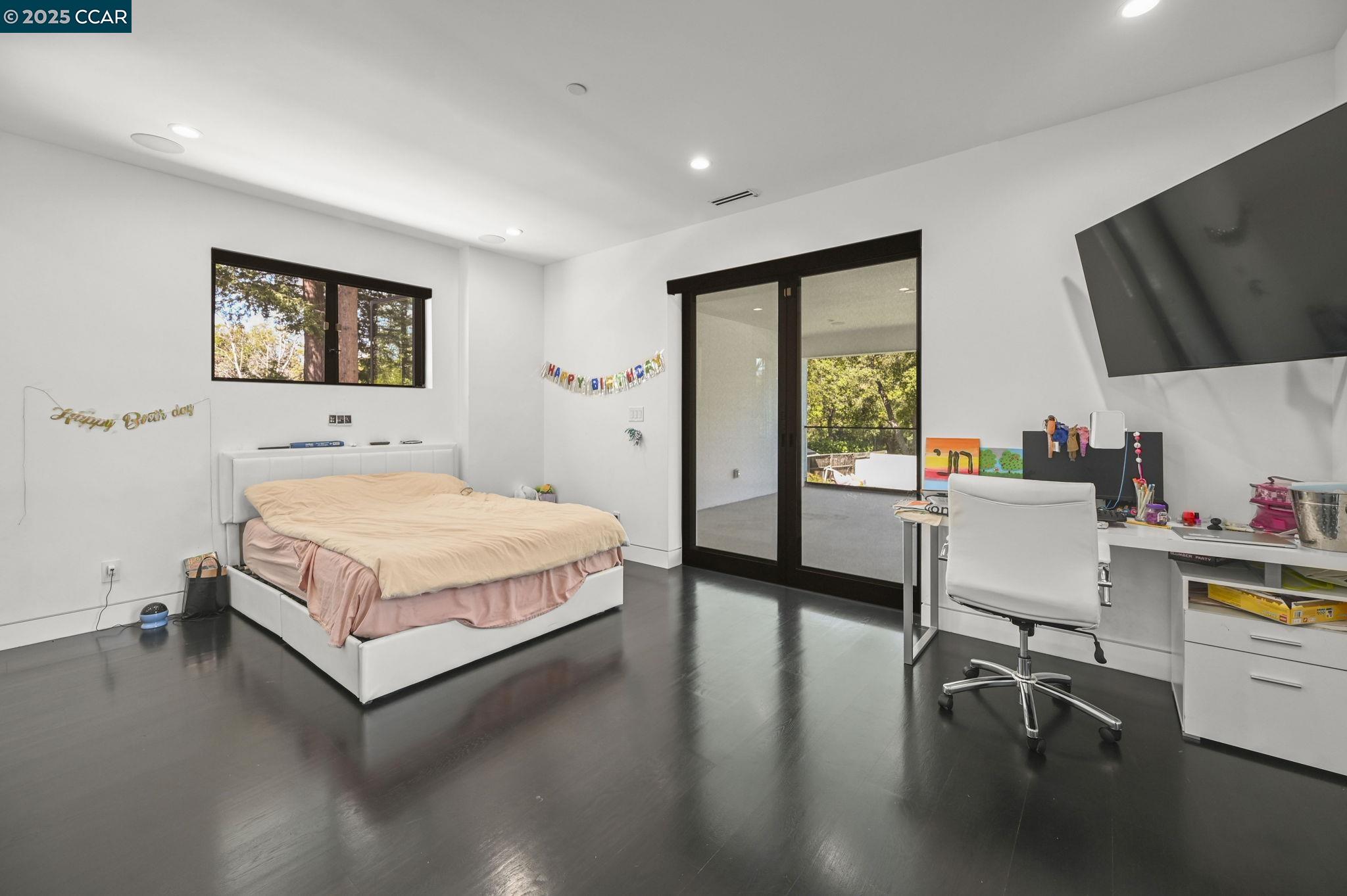 Detail Gallery Image 19 of 39 For Bridge Rd, Walnut Creek,  CA 94595 - 6 Beds | 6/1 Baths