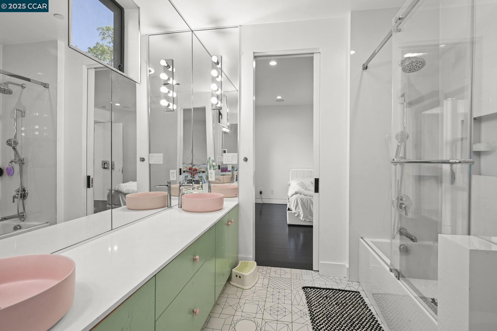 Detail Gallery Image 24 of 39 For Bridge Rd, Walnut Creek,  CA 94595 - 6 Beds | 6/1 Baths