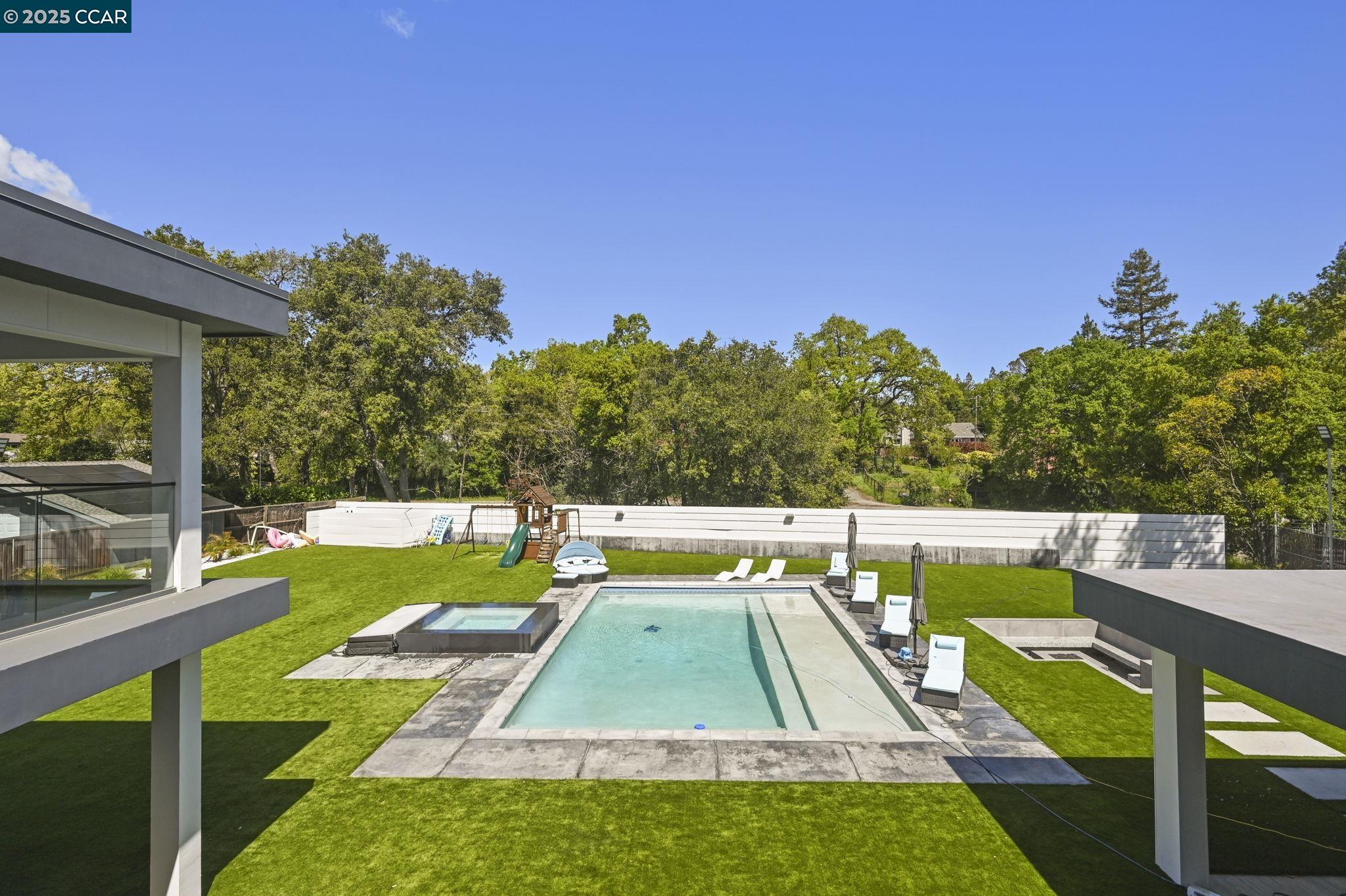 Detail Gallery Image 27 of 39 For Bridge Rd, Walnut Creek,  CA 94595 - 6 Beds | 6/1 Baths