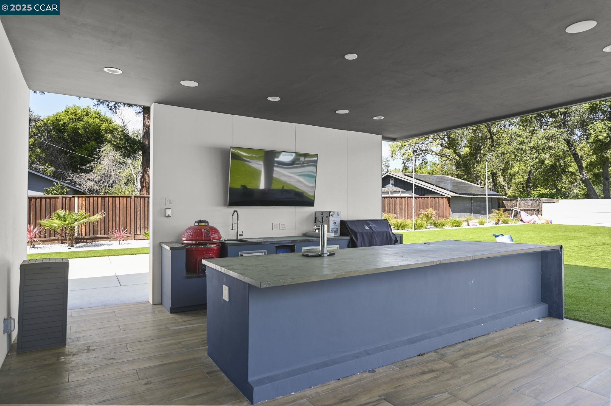 Detail Gallery Image 28 of 39 For Bridge Rd, Walnut Creek,  CA 94595 - 6 Beds | 6/1 Baths