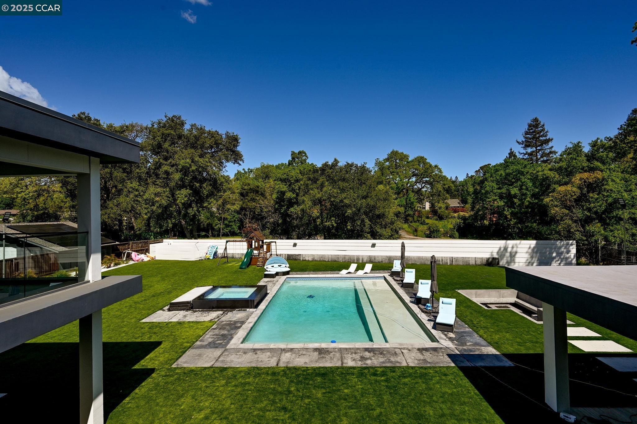Detail Gallery Image 30 of 39 For Bridge Rd, Walnut Creek,  CA 94595 - 6 Beds | 6/1 Baths