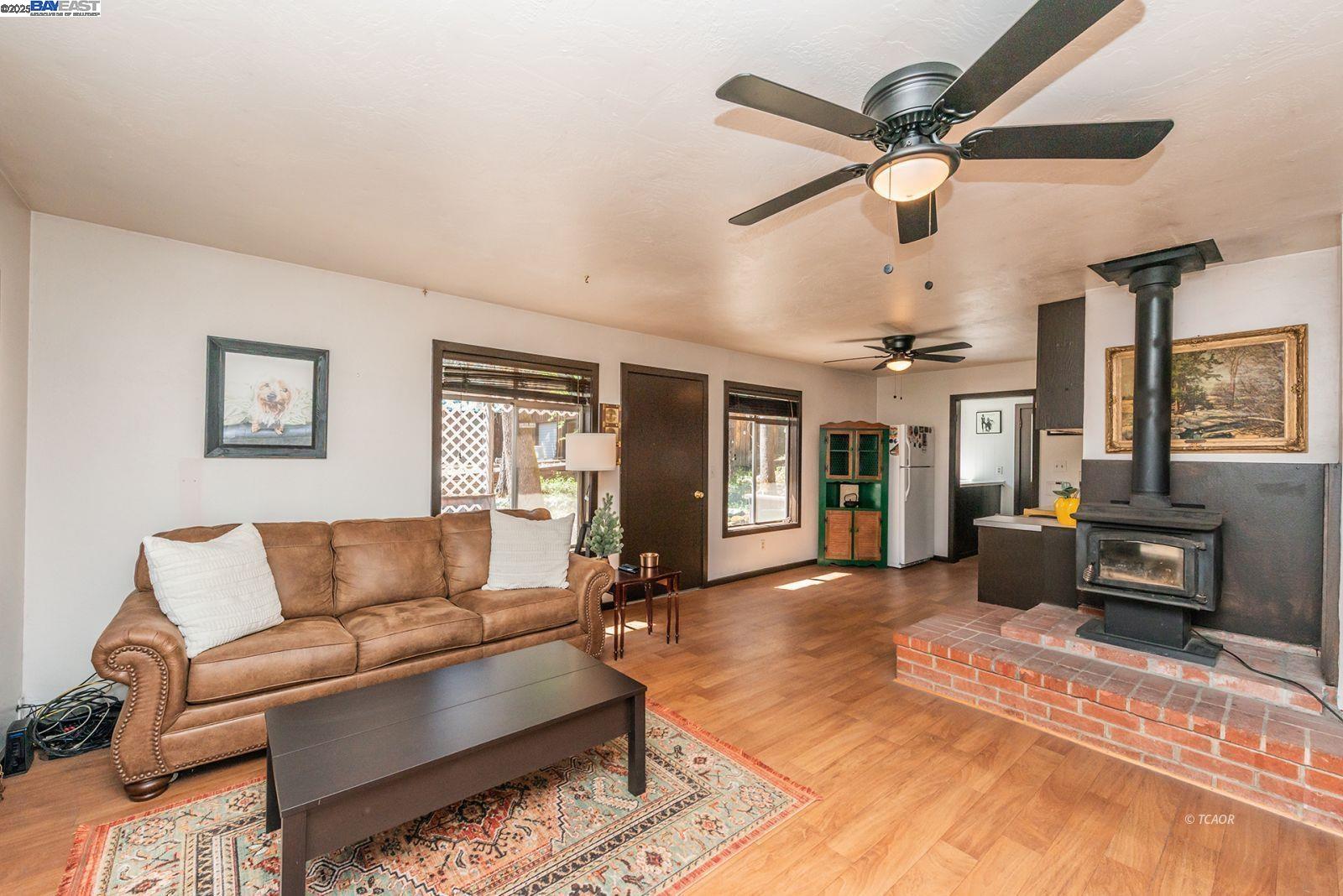 Detail Gallery Image 2 of 35 For 60 Dorleska Ct, Trinity Center,  CA 96091 - 1 Beds | 1 Baths