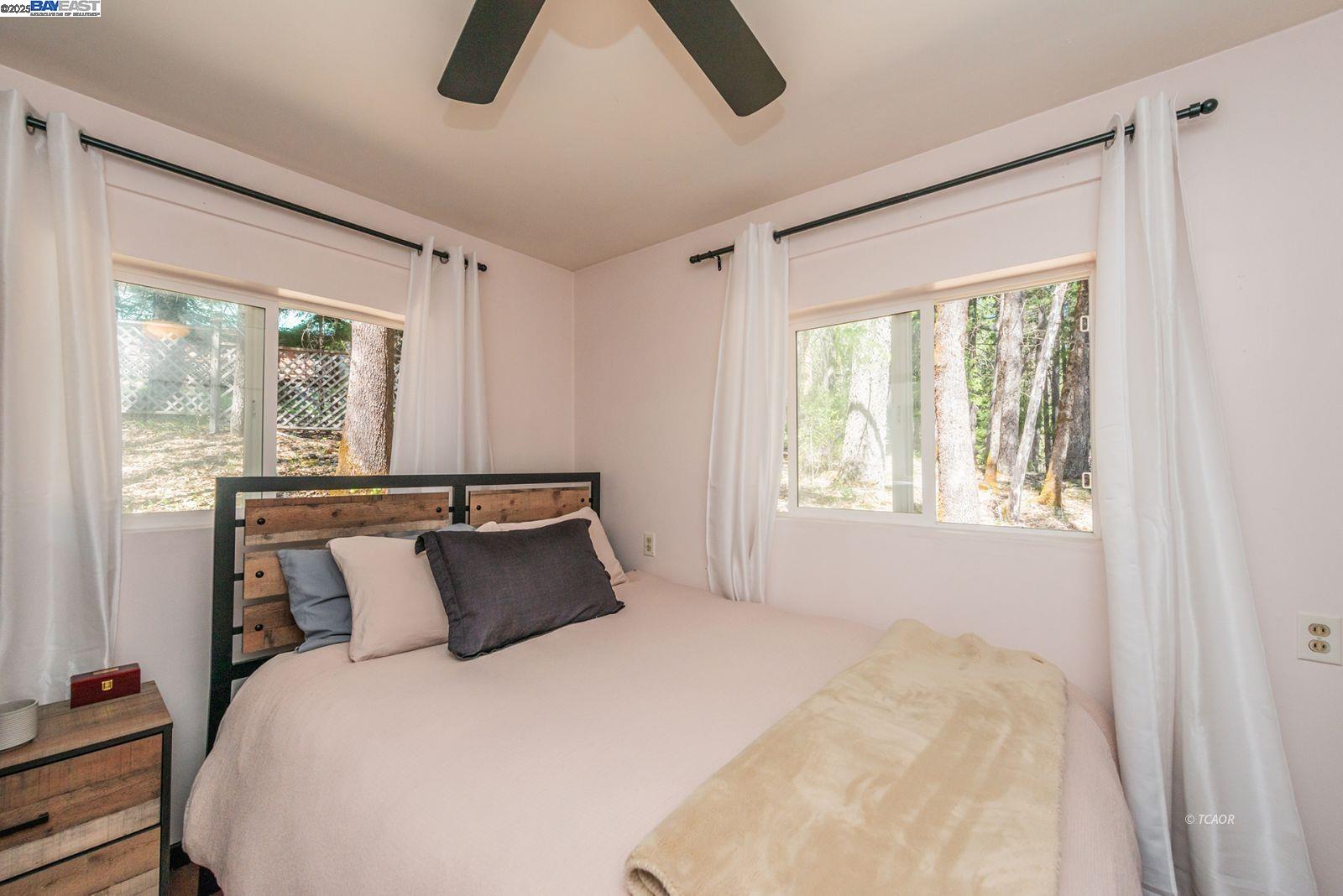 Detail Gallery Image 15 of 35 For 60 Dorleska Ct, Trinity Center,  CA 96091 - 1 Beds | 1 Baths