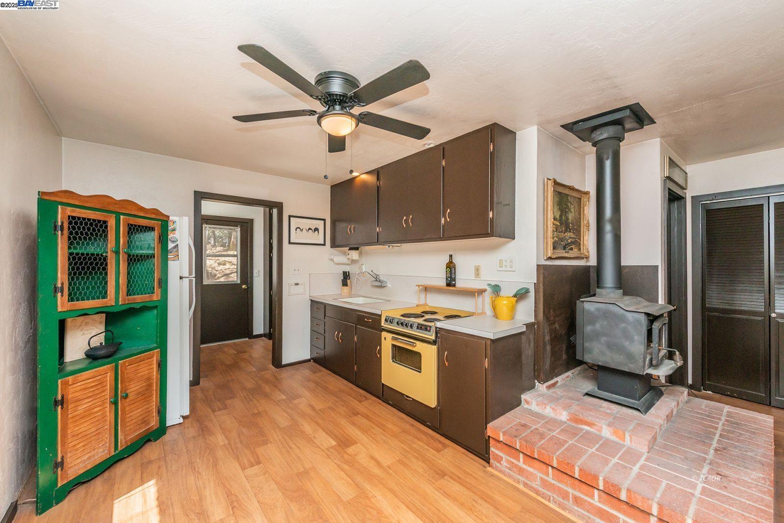 Detail Gallery Image 7 of 35 For 60 Dorleska Ct, Trinity Center,  CA 96091 - 1 Beds | 1 Baths