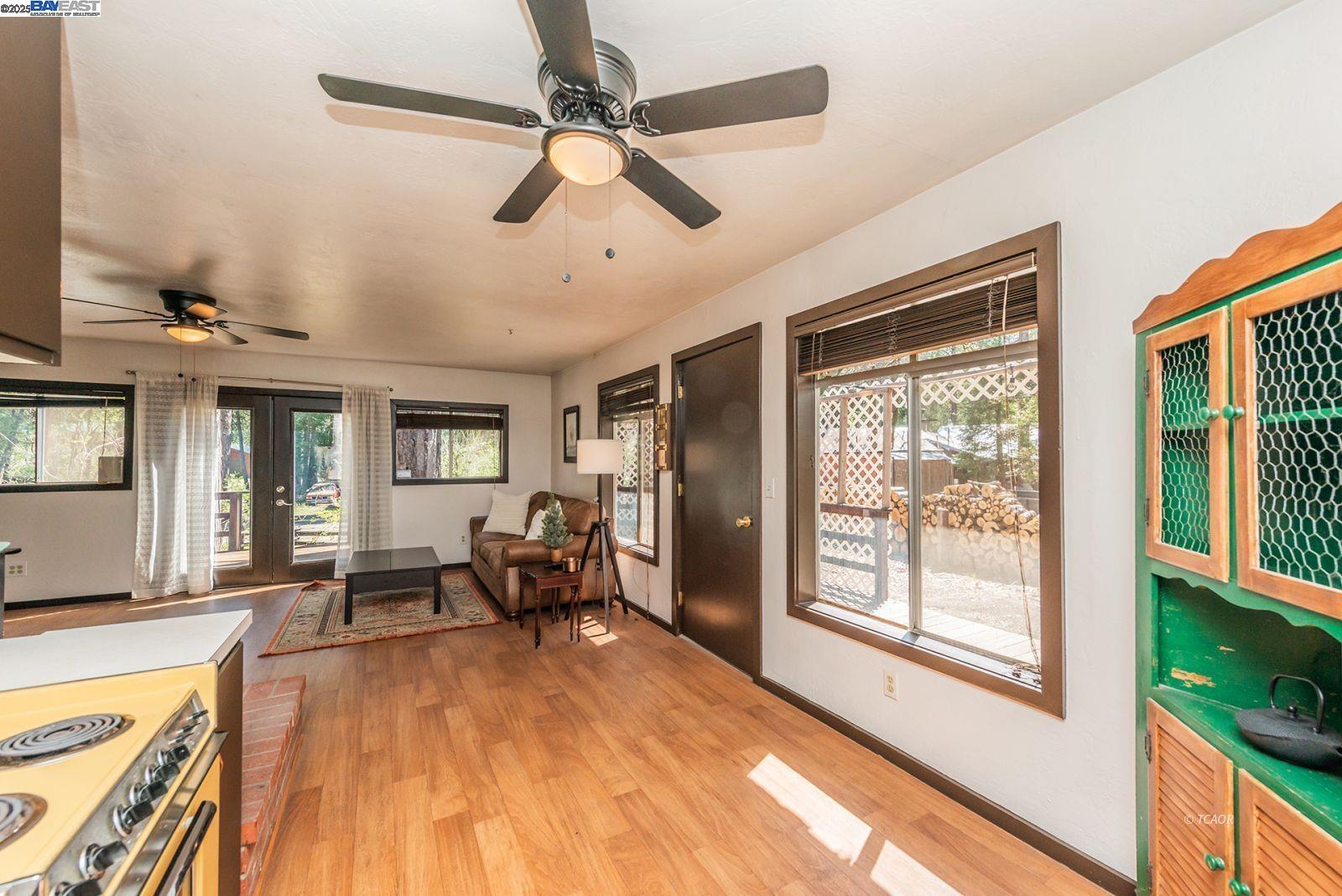 Detail Gallery Image 10 of 35 For 60 Dorleska Ct, Trinity Center,  CA 96091 - 1 Beds | 1 Baths