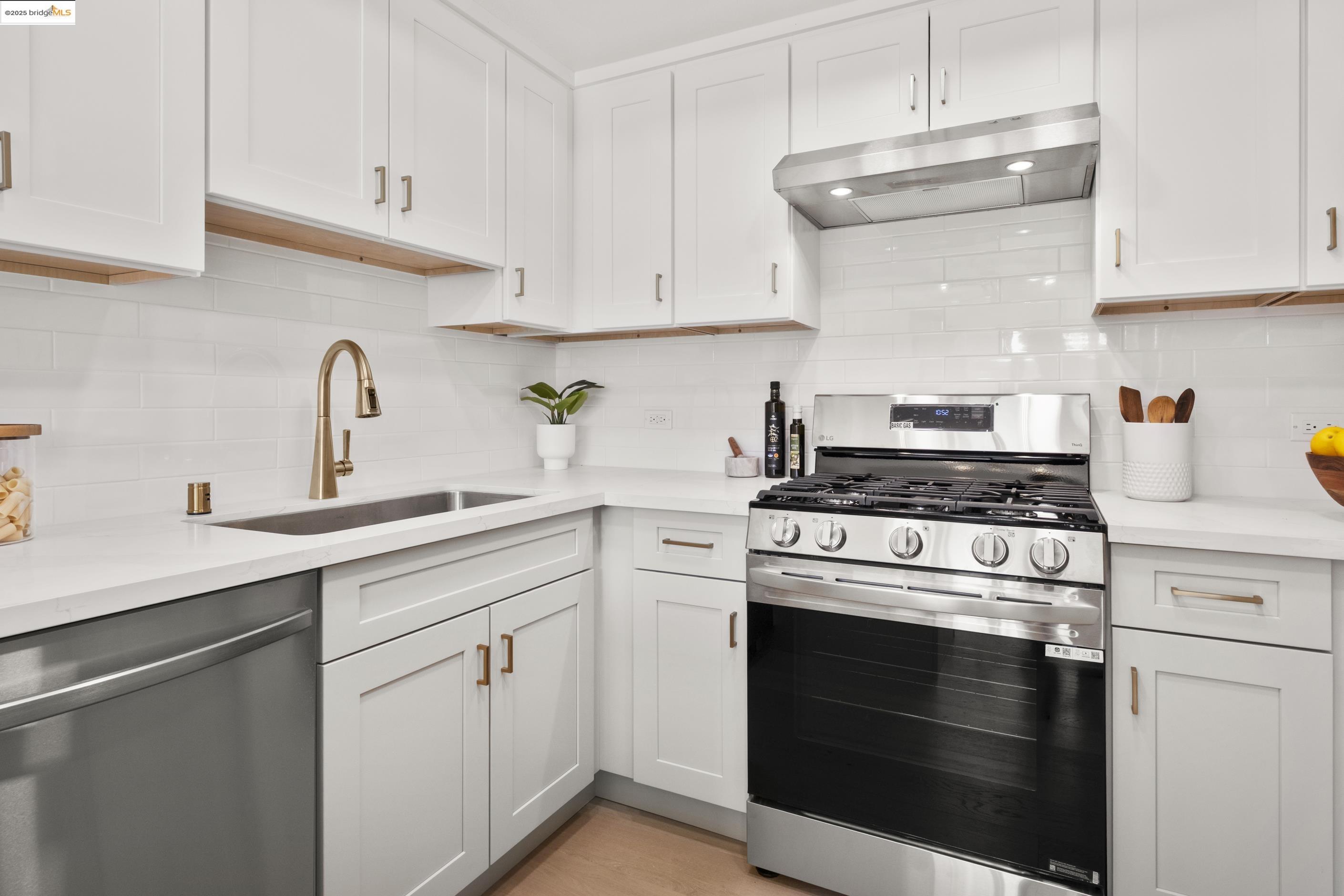 Detail Gallery Image 10 of 31 For 45 Gazania Ter, Fremont,  CA 94536 - 3 Beds | 2/1 Baths