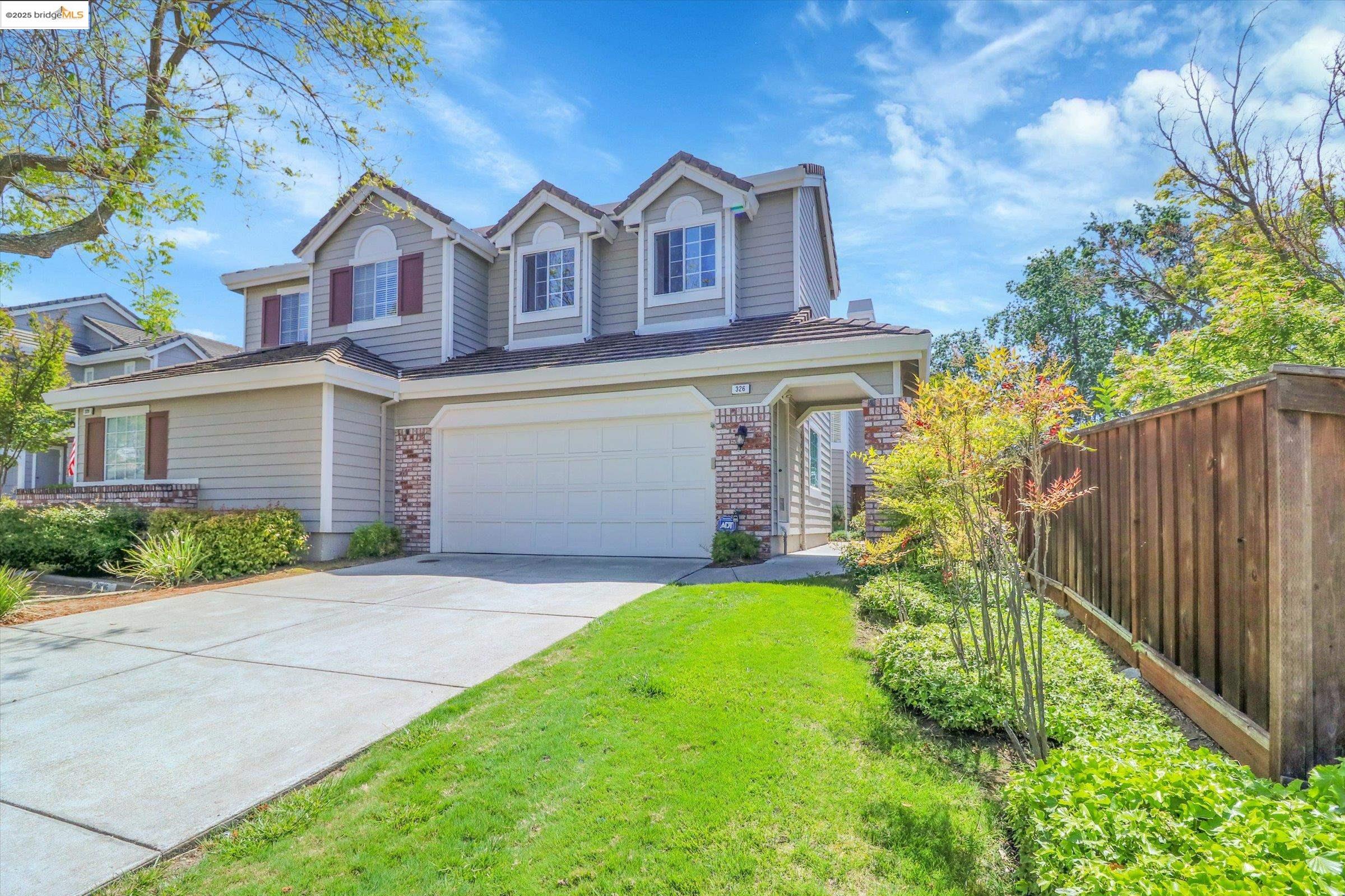Detail Gallery Image 2 of 43 For 326 Saclan Terrace, Clayton,  CA 94517 - 3 Beds | 2/1 Baths