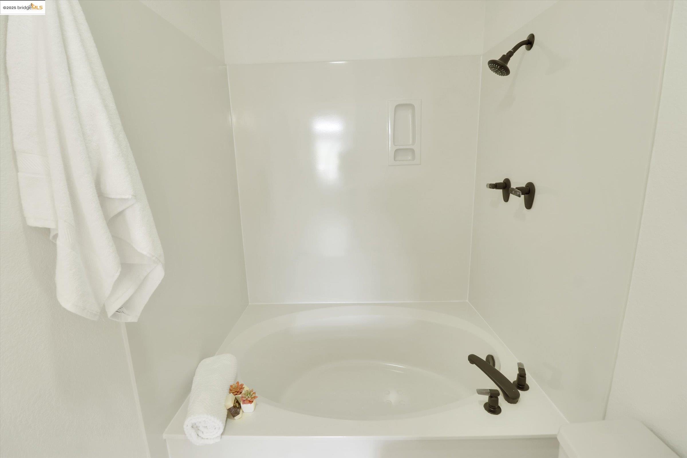 Detail Gallery Image 25 of 43 For 326 Saclan Terrace, Clayton,  CA 94517 - 3 Beds | 2/1 Baths