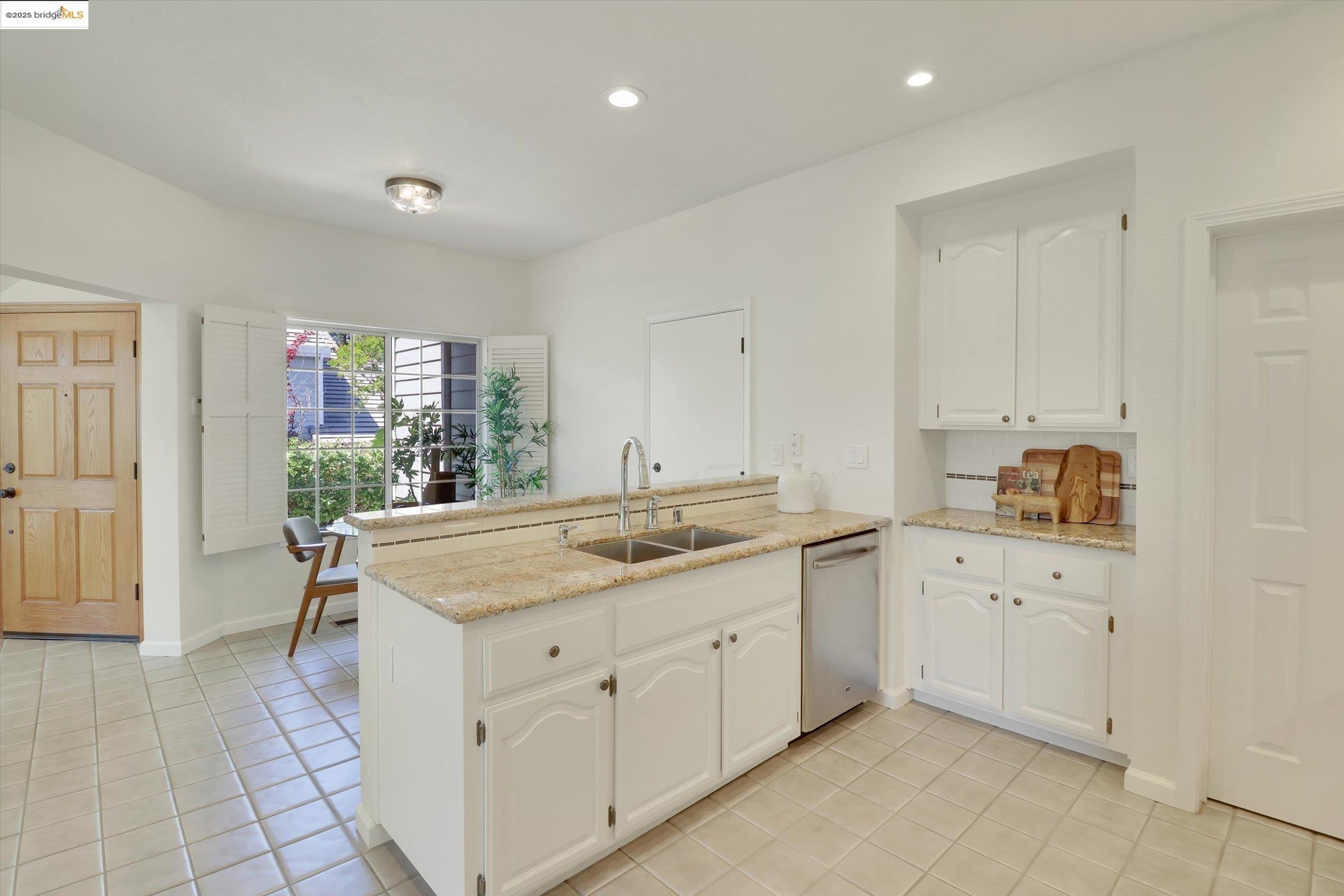 Detail Gallery Image 31 of 43 For 326 Saclan Terrace, Clayton,  CA 94517 - 3 Beds | 2/1 Baths