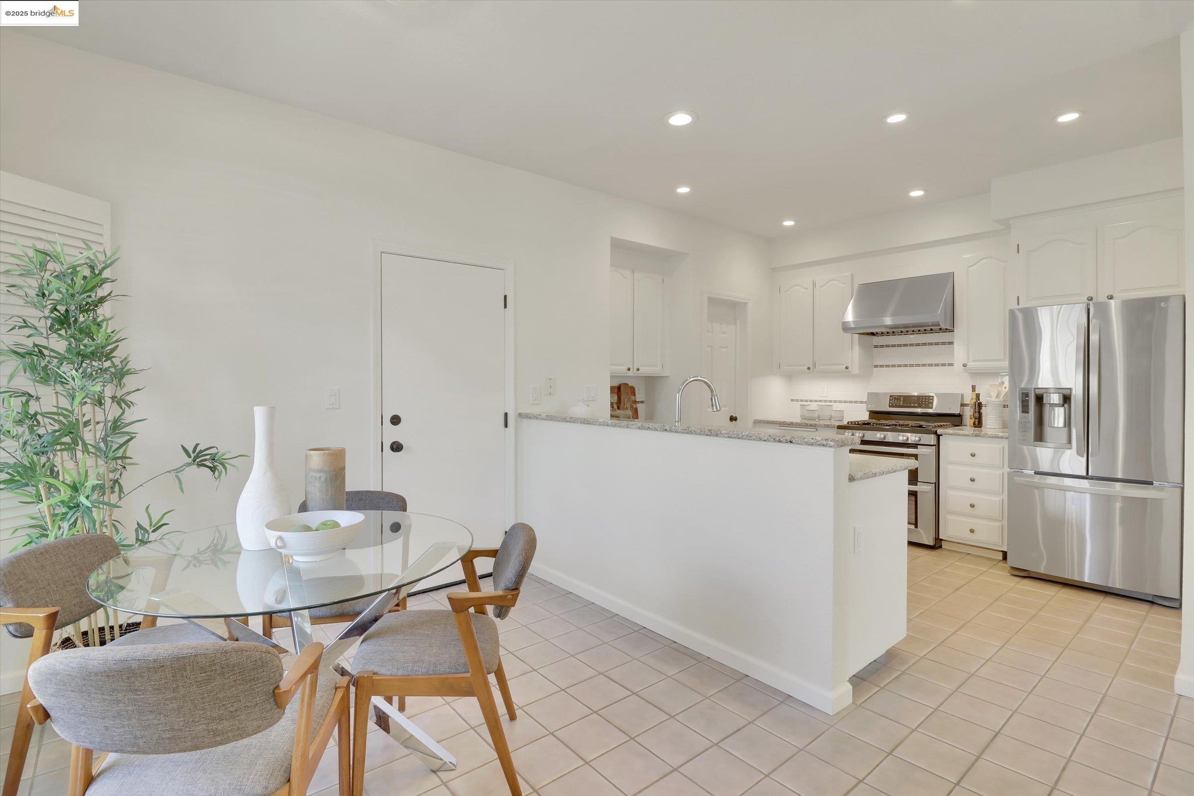 Detail Gallery Image 33 of 43 For 326 Saclan Terrace, Clayton,  CA 94517 - 3 Beds | 2/1 Baths