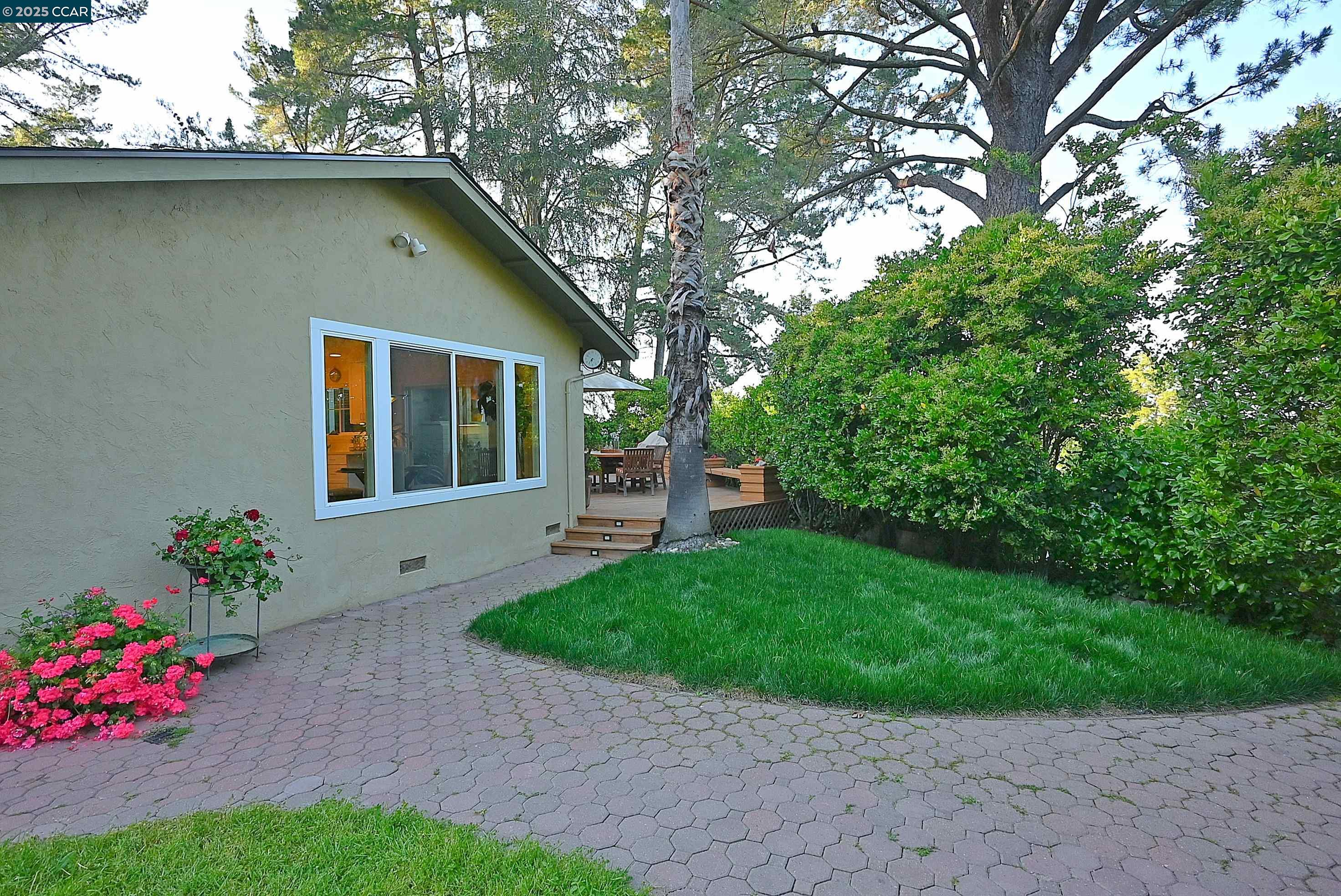 Detail Gallery Image 11 of 57 For 911 Sousa Drive, Walnut Creek,  CA 94597-2922 - 3 Beds | 2 Baths