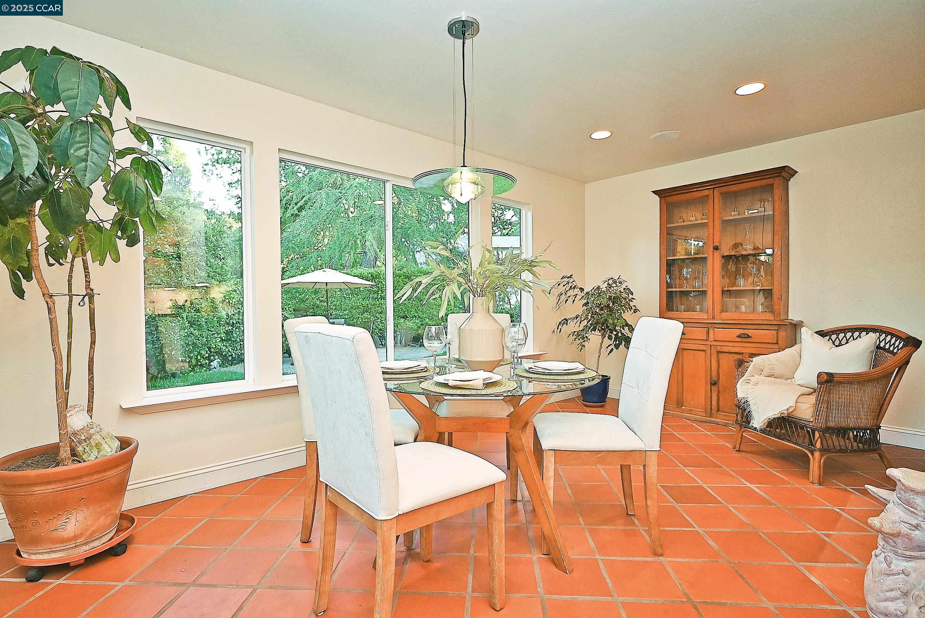 Detail Gallery Image 34 of 57 For 911 Sousa Drive, Walnut Creek,  CA 94597-2922 - 3 Beds | 2 Baths