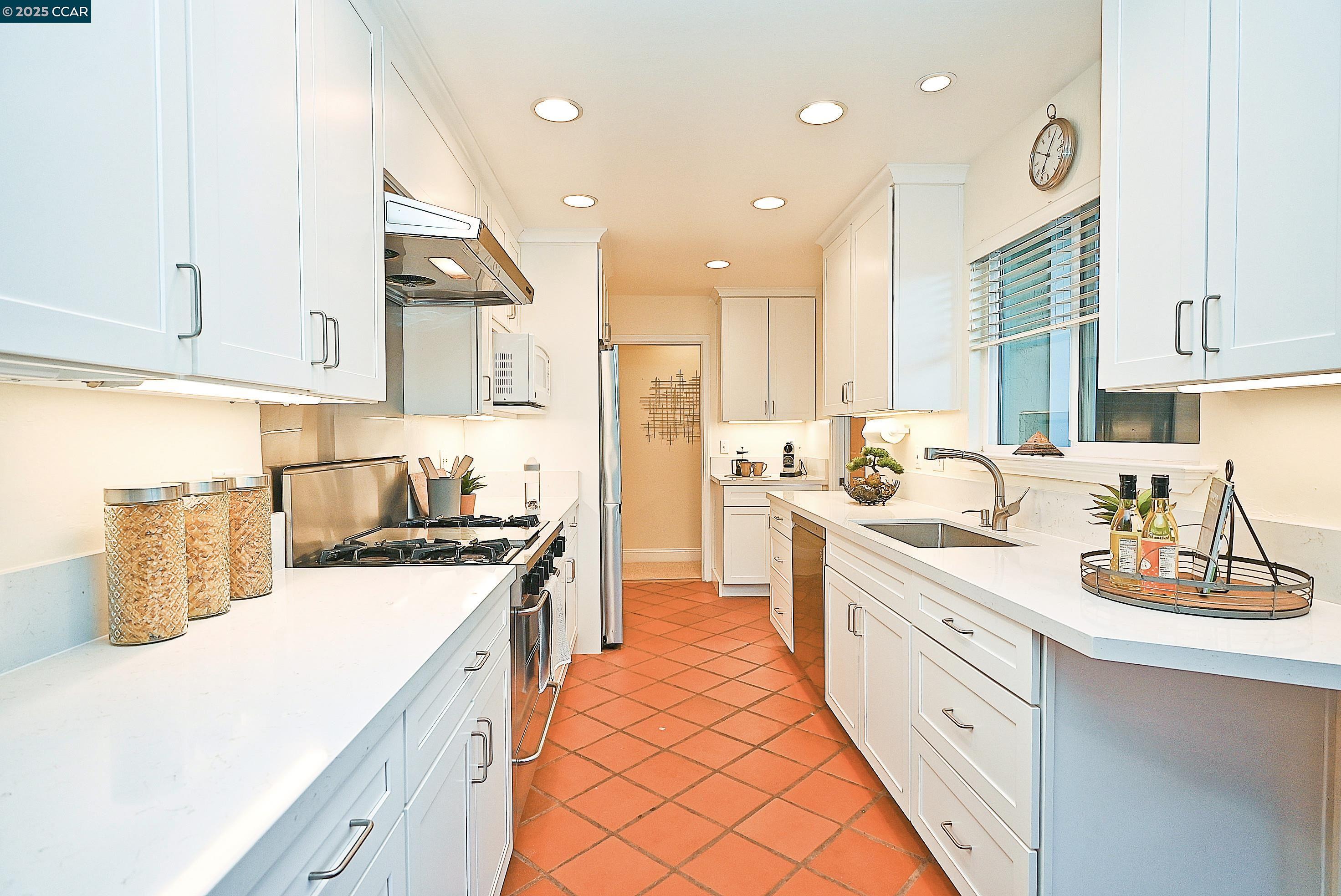 Detail Gallery Image 37 of 56 For 911 Sousa Drive, Walnut Creek,  CA 94597-2922 - 3 Beds | 2 Baths