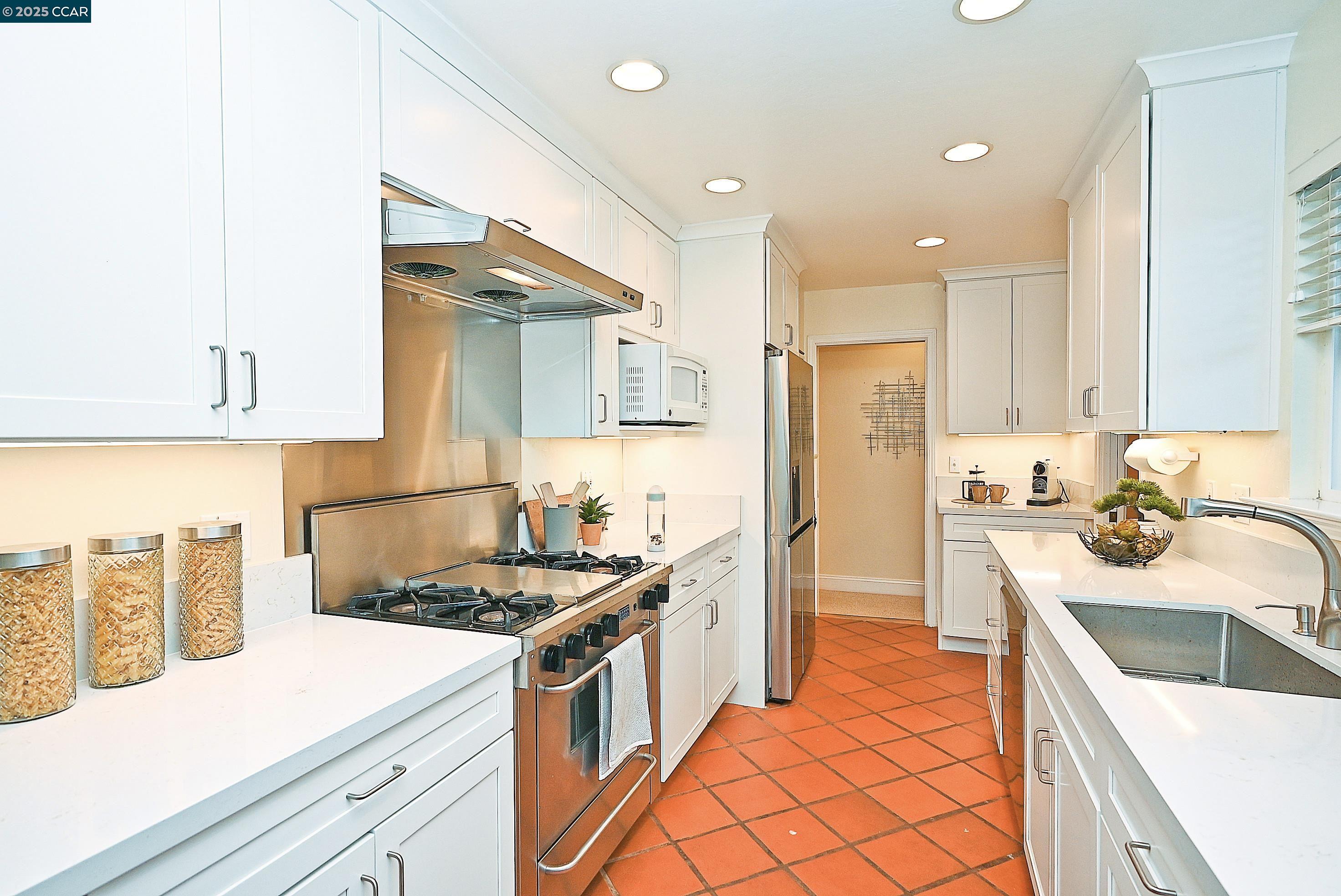 Detail Gallery Image 40 of 57 For 911 Sousa Drive, Walnut Creek,  CA 94597-2922 - 3 Beds | 2 Baths