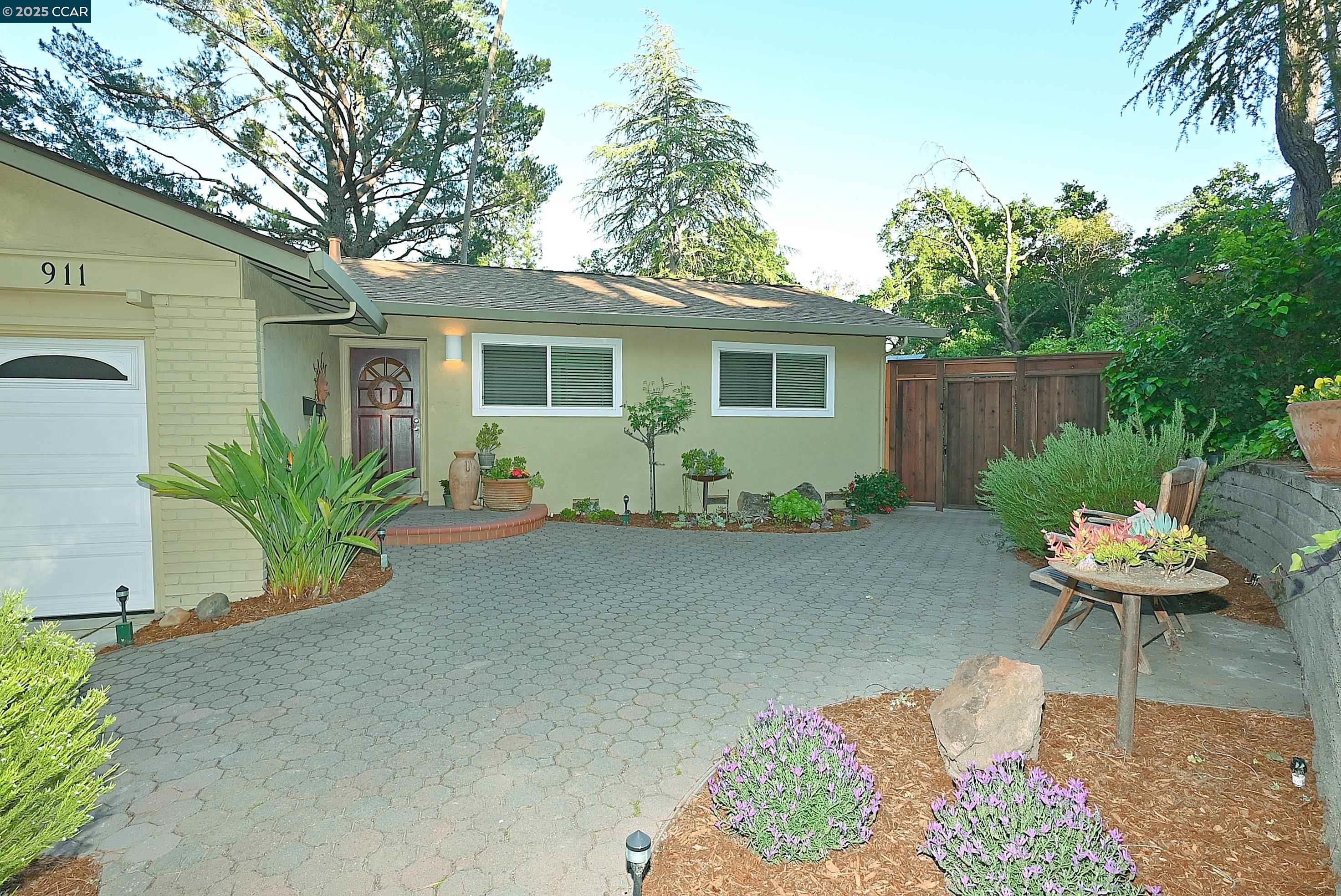 Detail Gallery Image 7 of 57 For 911 Sousa Drive, Walnut Creek,  CA 94597-2922 - 3 Beds | 2 Baths