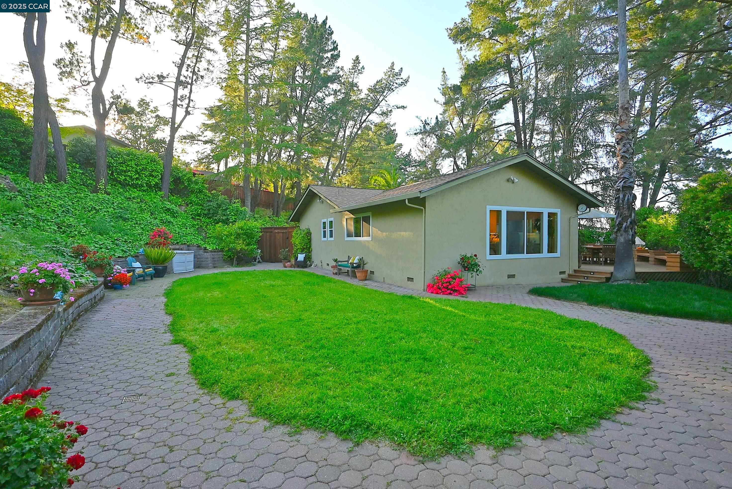 Detail Gallery Image 9 of 57 For 911 Sousa Drive, Walnut Creek,  CA 94597-2922 - 3 Beds | 2 Baths