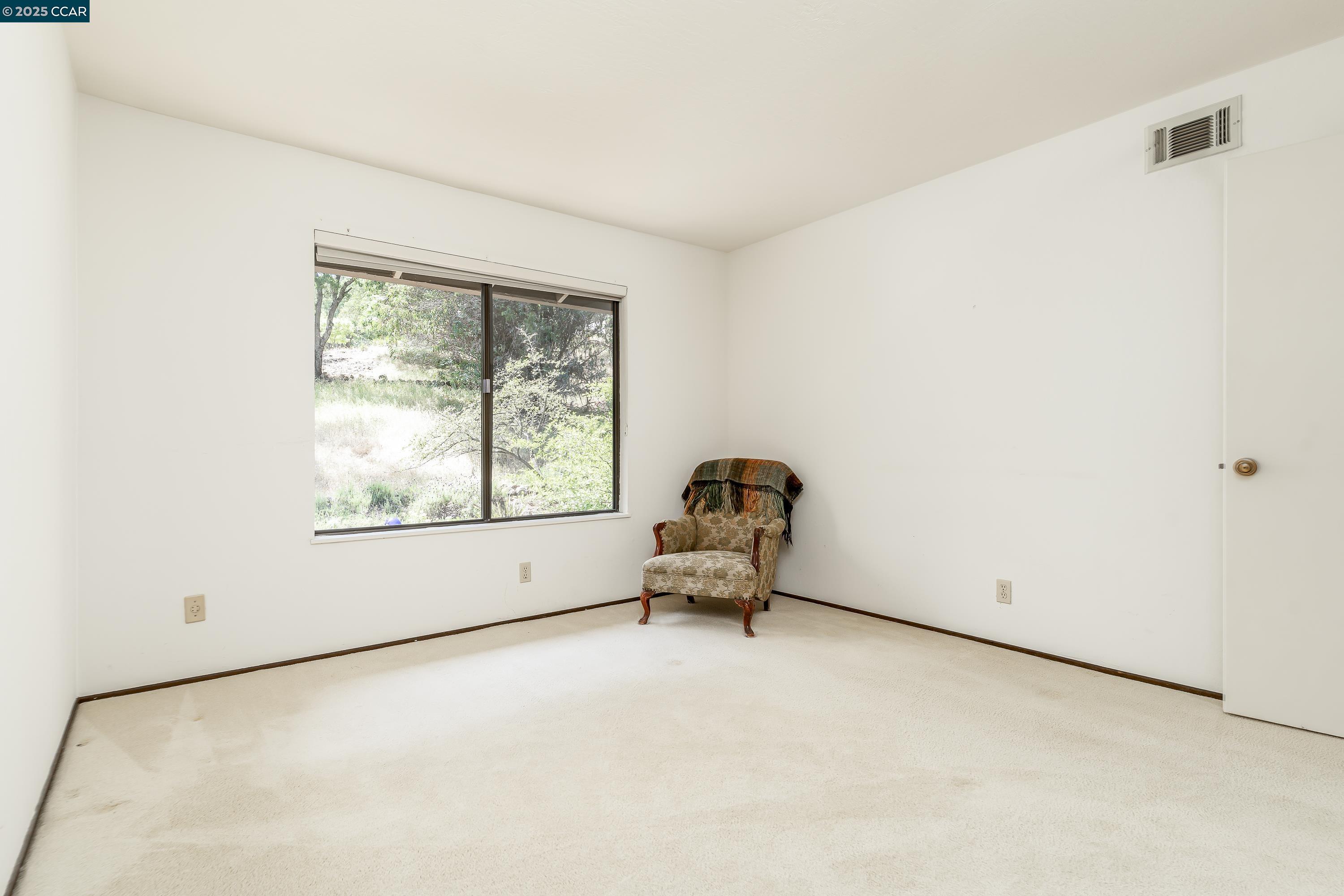 Detail Gallery Image 33 of 60 For 33 Twin Creeks Drive, Fairfield,  CA 94534 - 3 Beds | 2/1 Baths