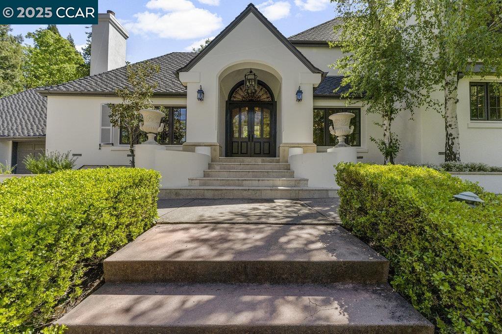 Detail Gallery Image 1 of 1 For 532 Blackhawk Club Dr, Danville,  CA 94506 - 5 Beds | 4/1 Baths