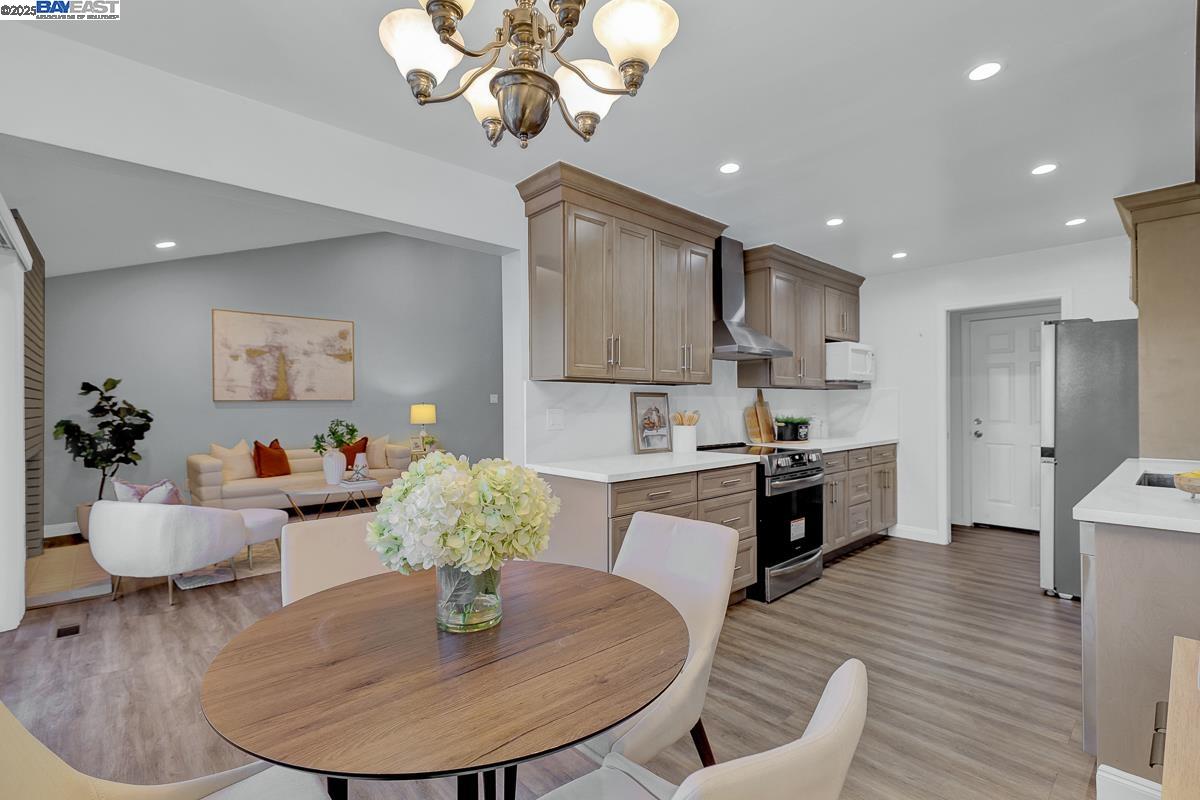 Photo #6: 41095773 Listing: Photo #6