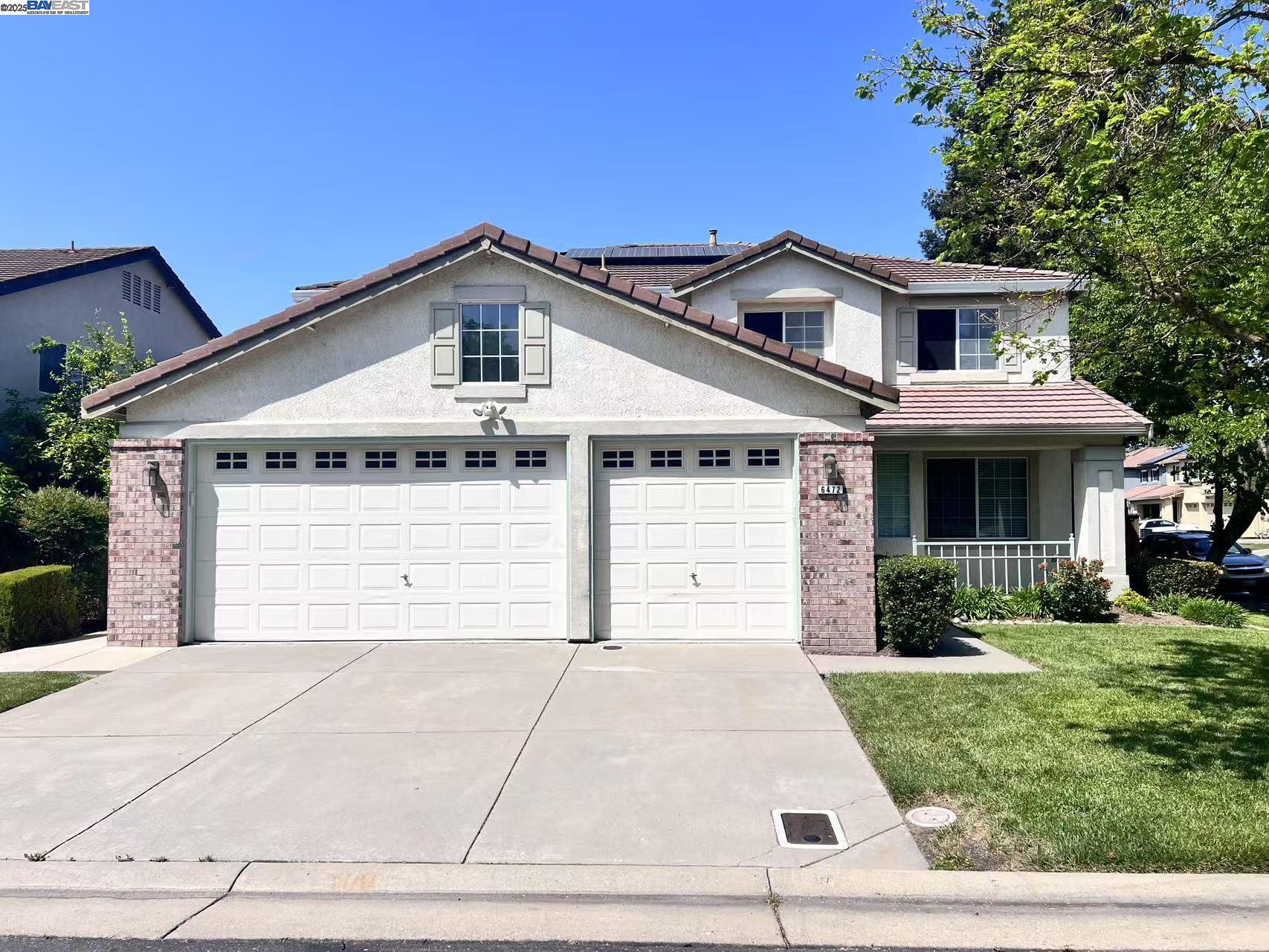 Detail Gallery Image 1 of 39 For 6472 Brook Hollow Cir, Stockton,  CA 95219 - 5 Beds | 2/1 Baths