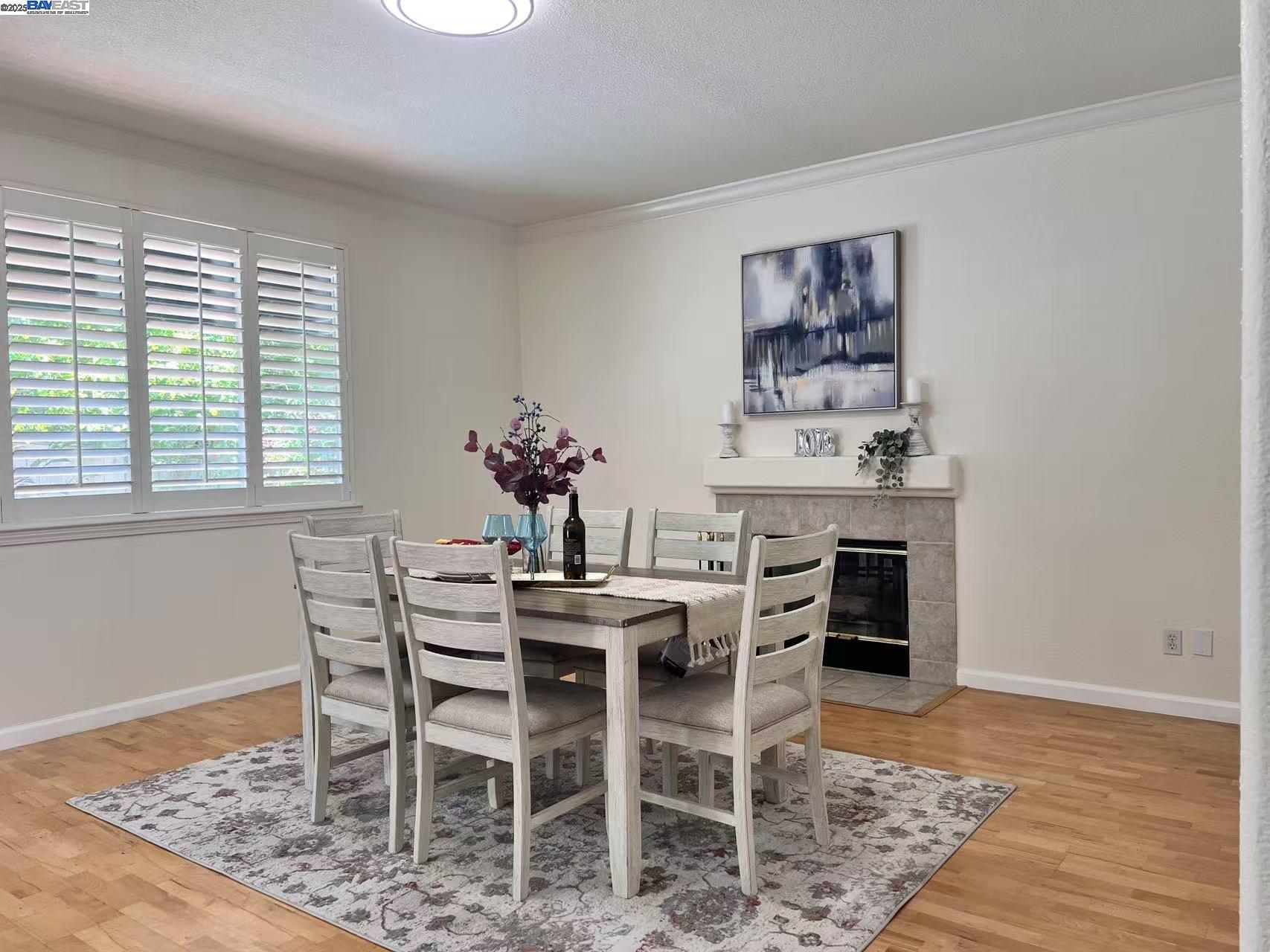 Detail Gallery Image 7 of 39 For 6472 Brook Hollow Cir, Stockton,  CA 95219 - 5 Beds | 2/1 Baths