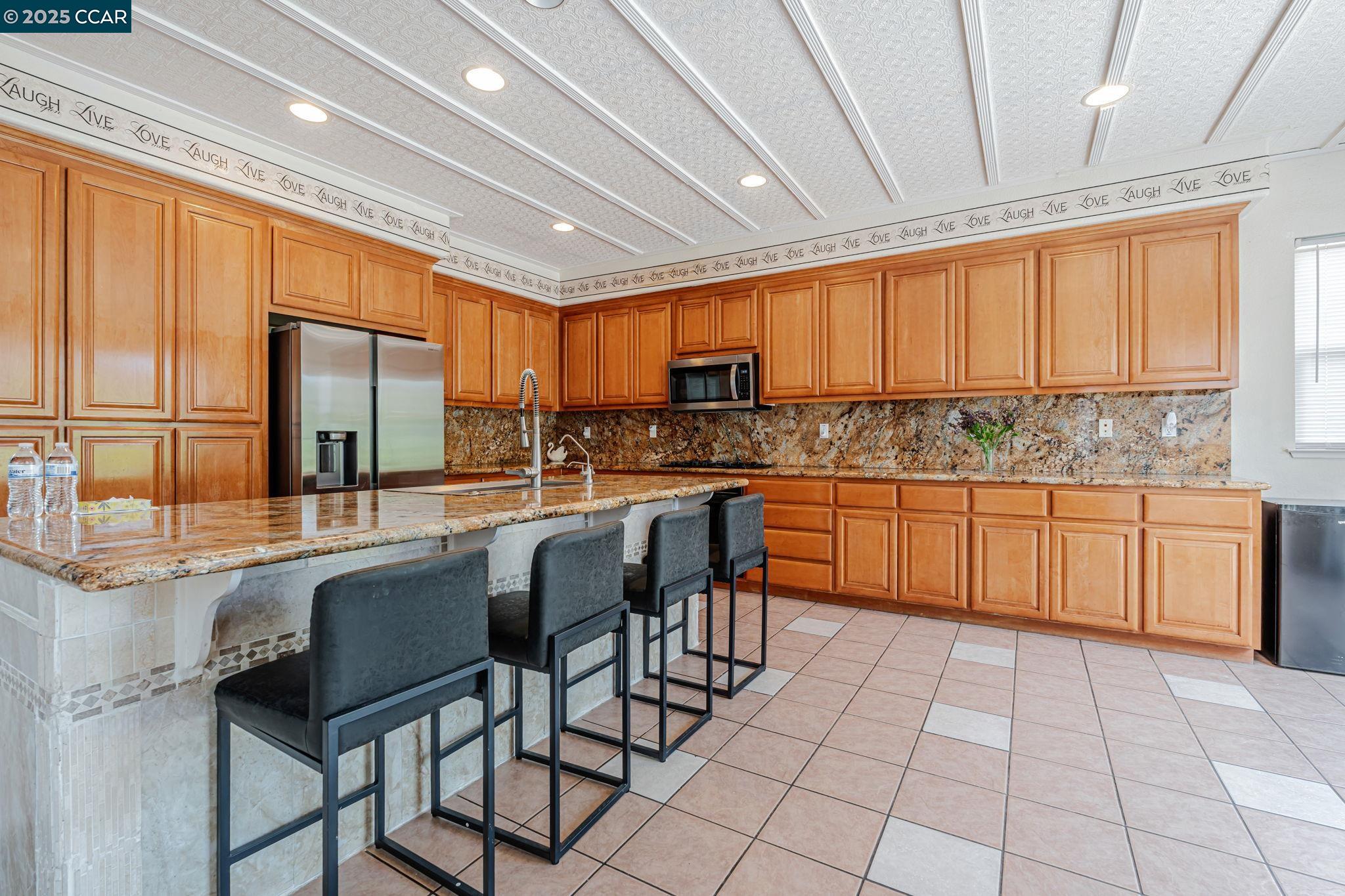 Detail Gallery Image 12 of 52 For 1317 Zinnia Ct, Patterson,  CA 95363 - 5 Beds | 3 Baths