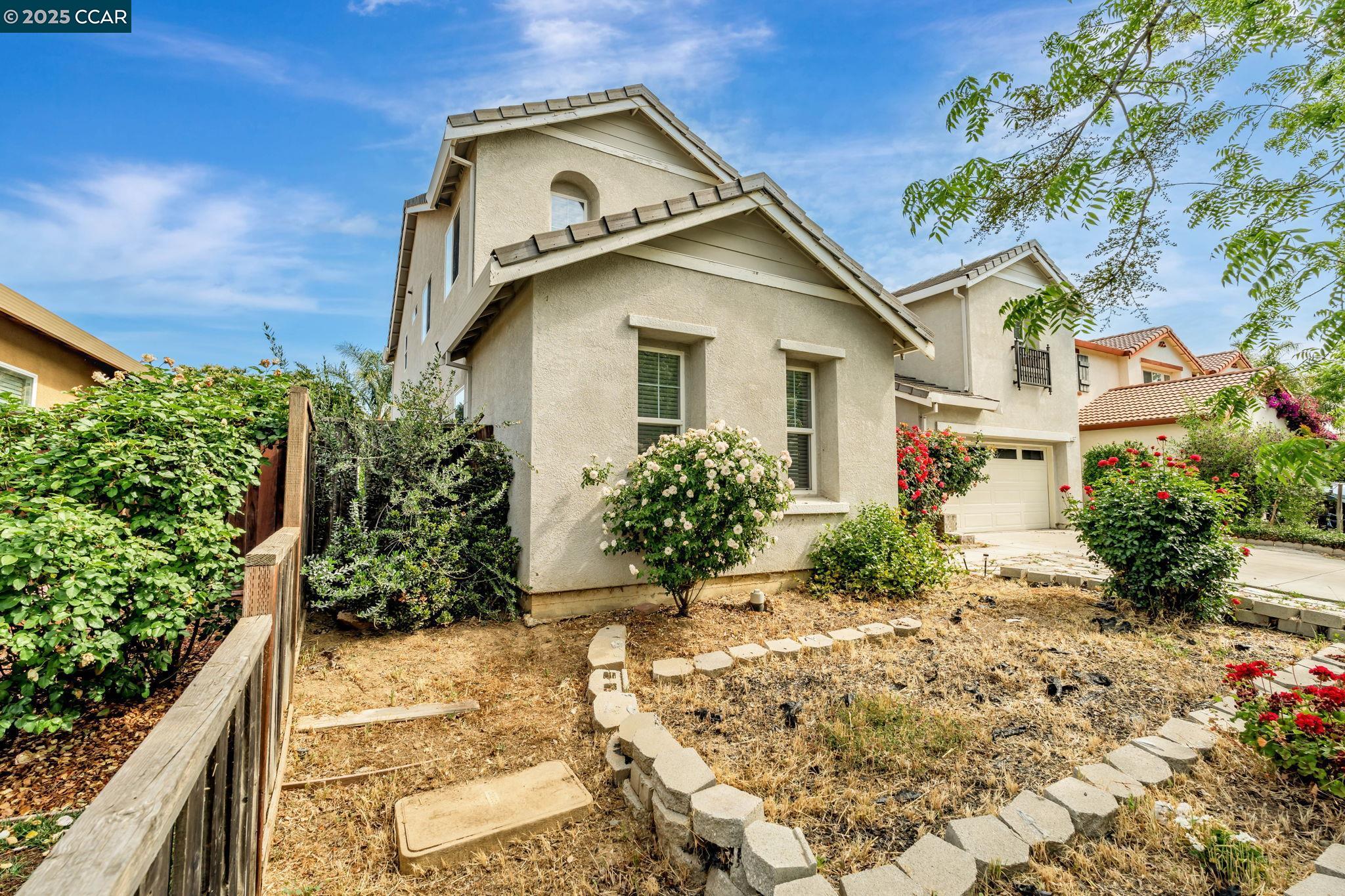 Detail Gallery Image 3 of 52 For 1317 Zinnia Ct, Patterson,  CA 95363 - 5 Beds | 3 Baths