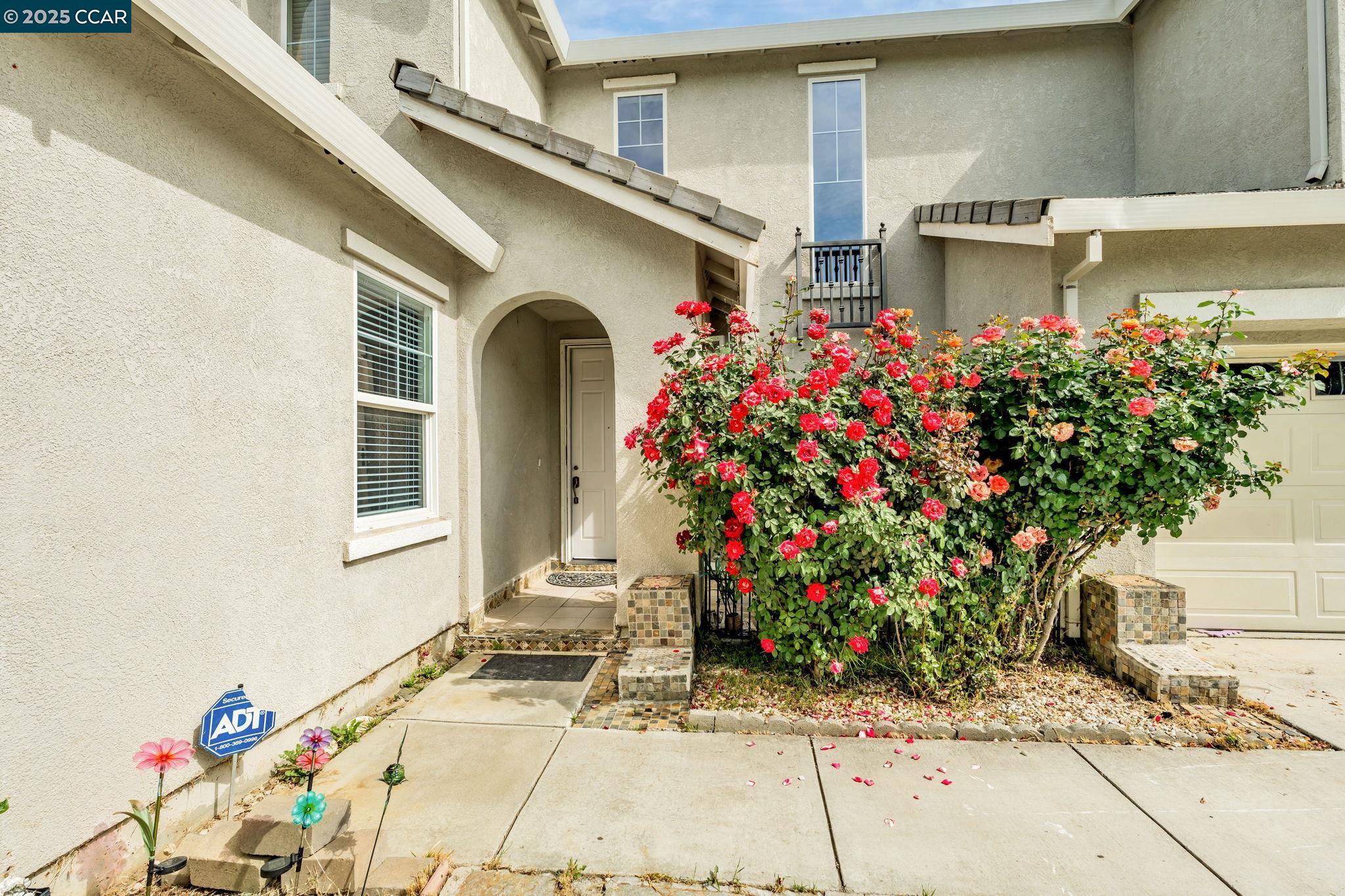 Detail Gallery Image 4 of 52 For 1317 Zinnia Ct, Patterson,  CA 95363 - 5 Beds | 3 Baths