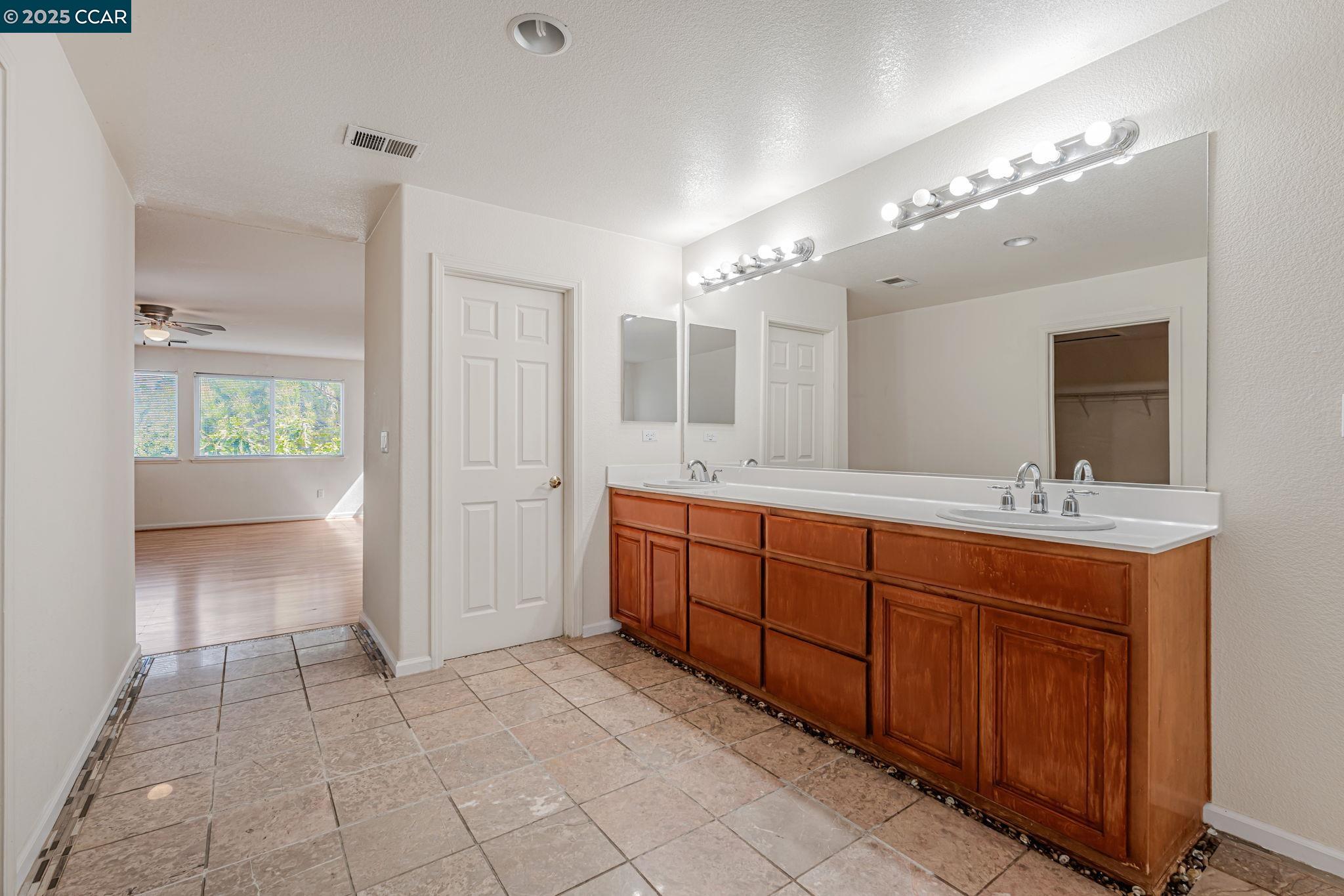 Detail Gallery Image 47 of 52 For 1317 Zinnia Ct, Patterson,  CA 95363 - 5 Beds | 3 Baths