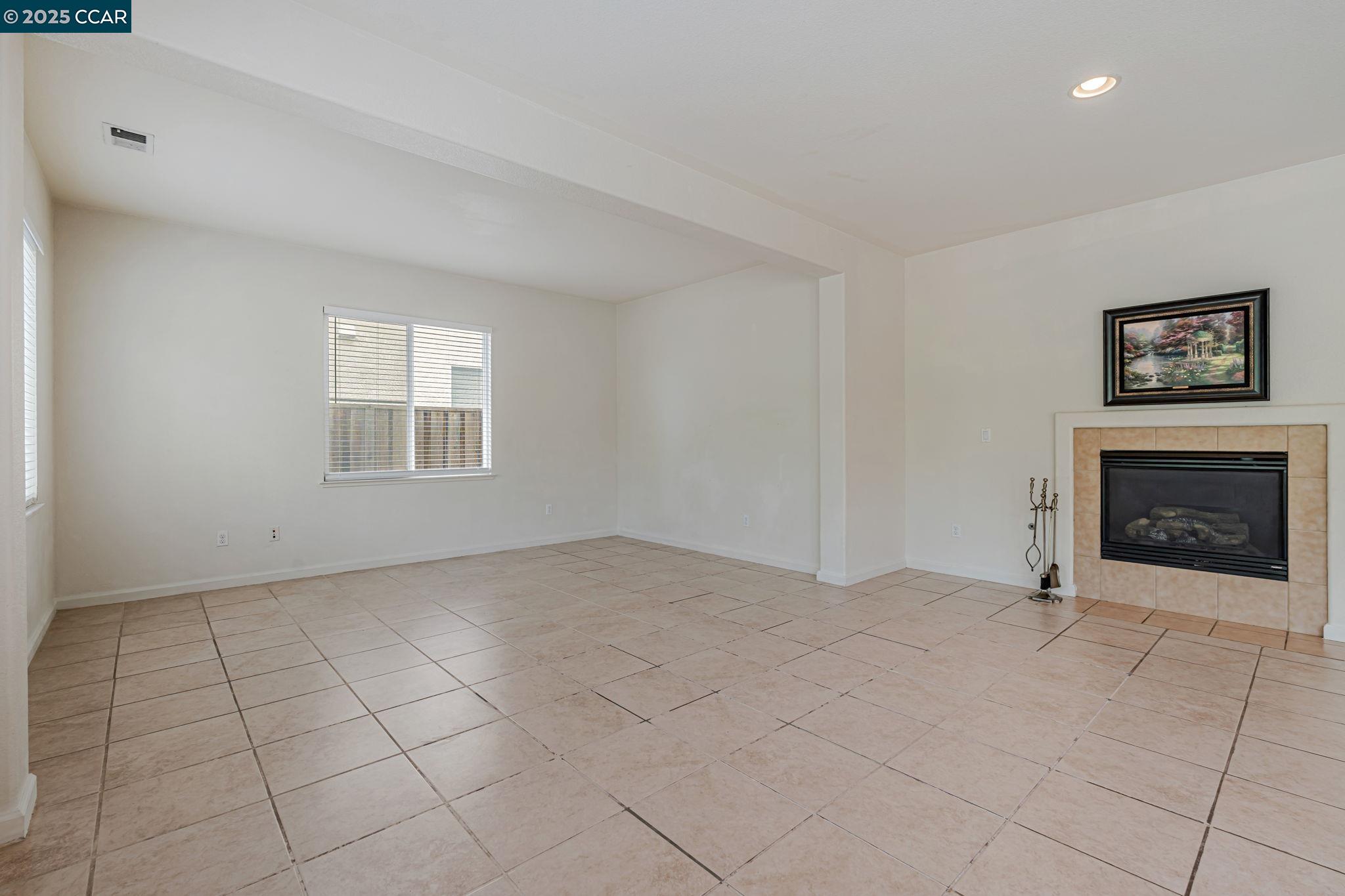Detail Gallery Image 7 of 52 For 1317 Zinnia Ct, Patterson,  CA 95363 - 5 Beds | 3 Baths